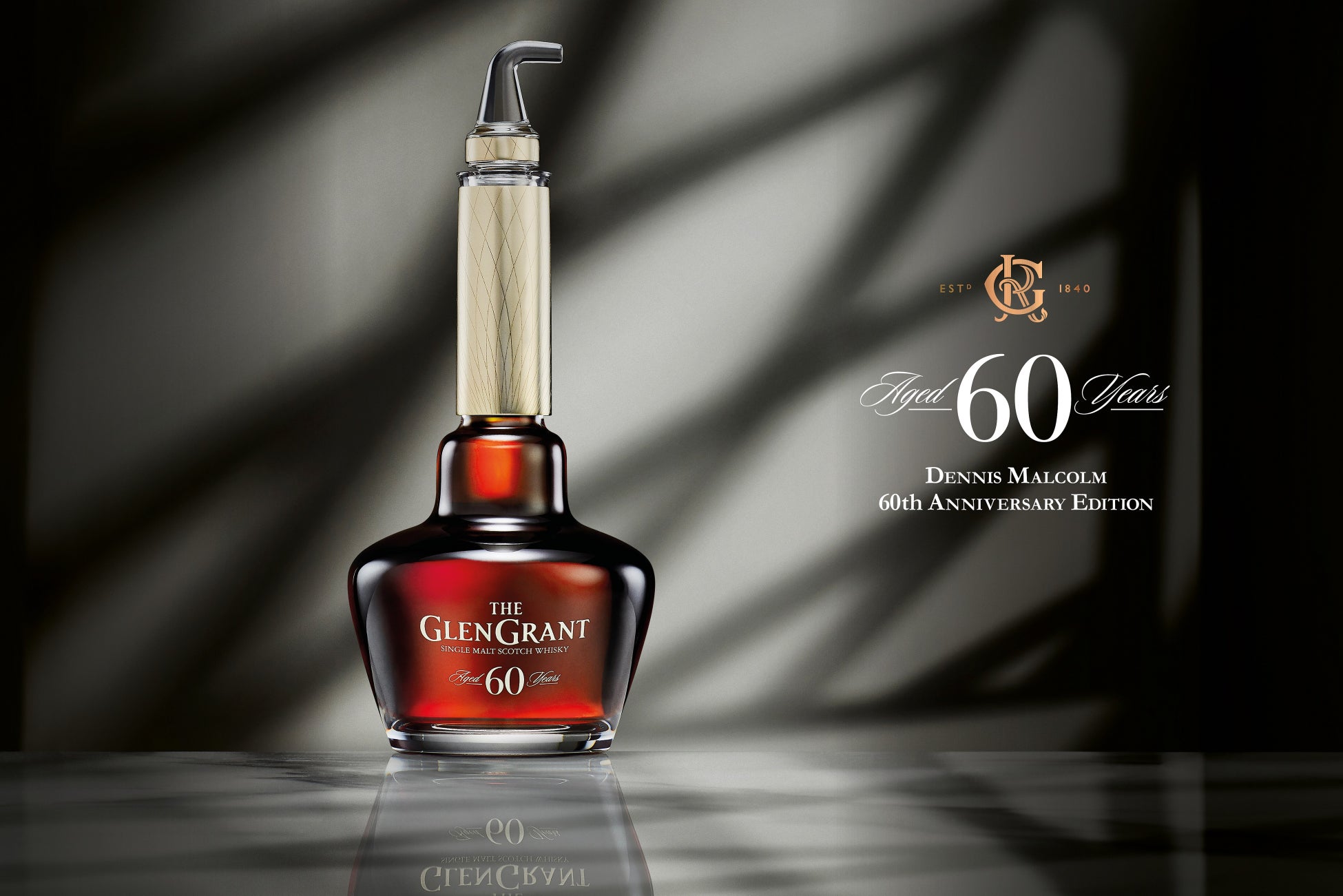 ひろがる、しあわせ。神戸の洋菓子屋「PATISSERIE TOOTH TOOTH」の春スイーツ、福岡県産あまおうのタルトを、お取り寄せ。苺のジュレとこだわりタルトのマリアージュをお楽しみください。