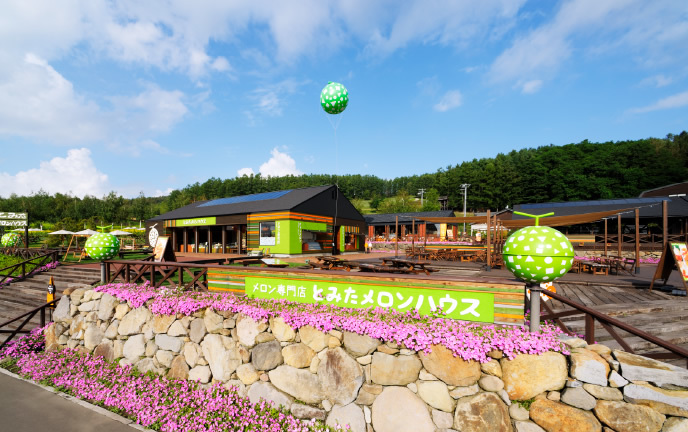 ～エイジングケア　メディカルサプリメント～　
目的別で使えるエイジングケアサイエンスの新製品シリーズ
「オプティキュアカラー」より3品発売