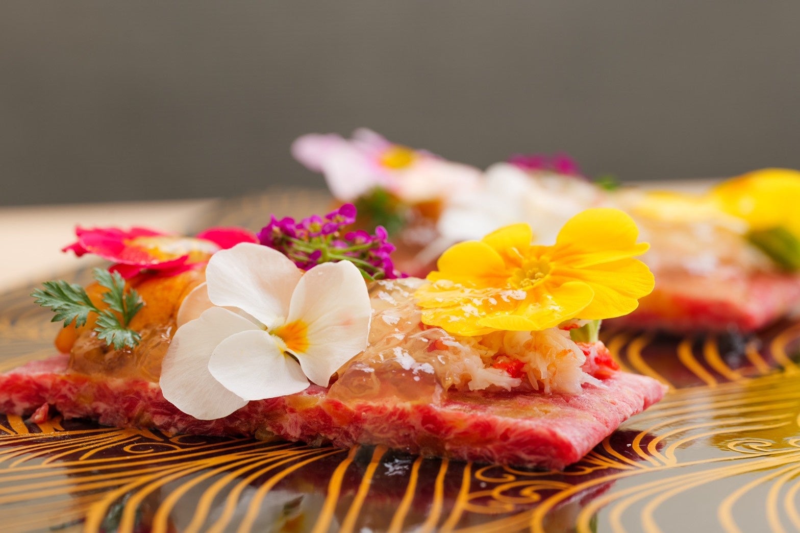 魅惑の酵母が創る、妖艶なバニラの深世界。甘美な秘蔵14年古酒泡盛、解禁！「Makuake」にて3/6より先行販売。