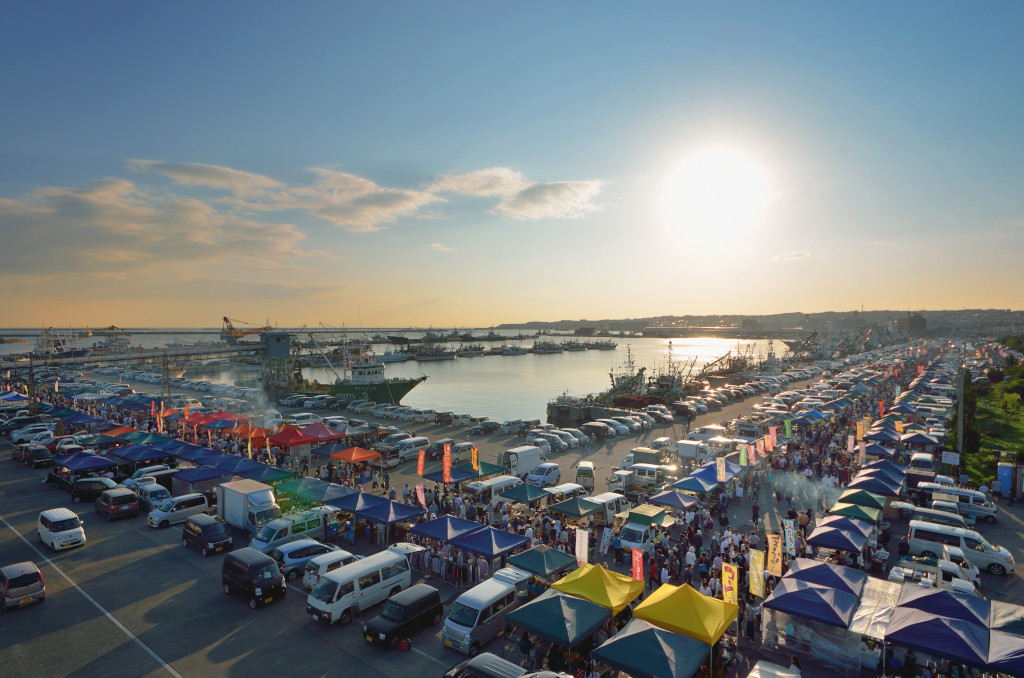 燻製・チーズのおつまみ専門店「燻製BALPAL」　
コロナ禍で家飲み需要の増加を背景に
2019年対比、店頭売上131％、通販売上182％増