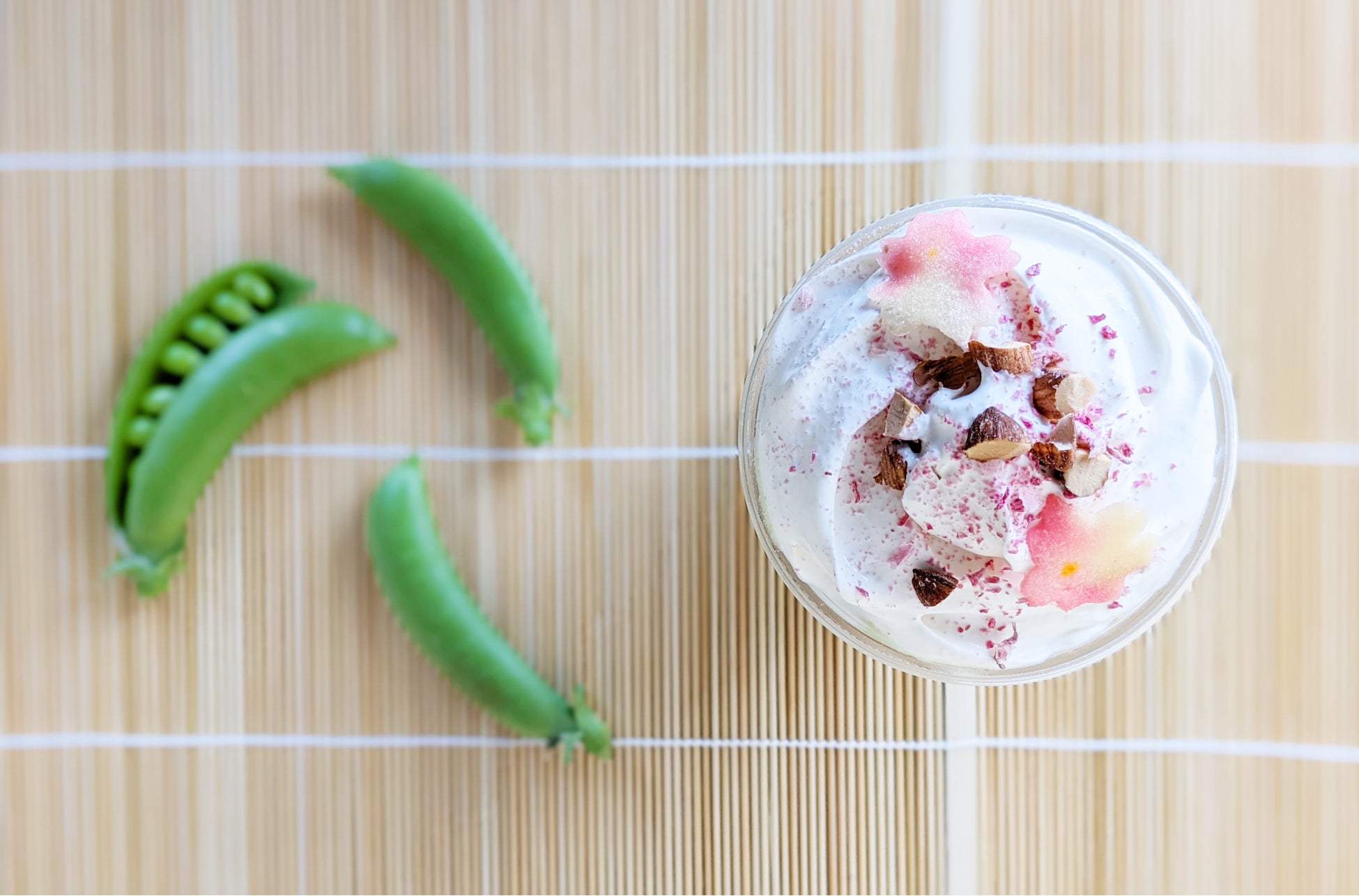 人気漫画家ウオズミアミの完全書き下ろし！香る米焼酎「白岳KAORU」と現代に生きる女性たちの物語を漫画で描く異色のコラボキャンペーンがスタート