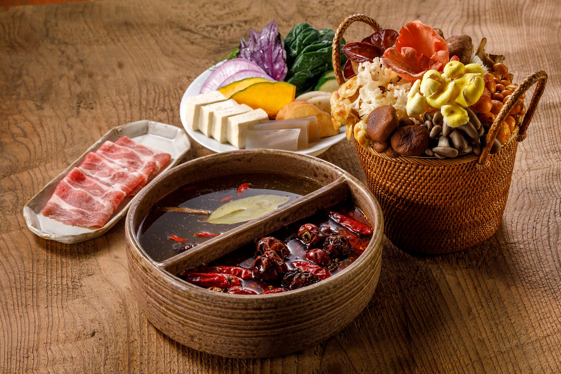 【⼤阪・中之島】まん延防止措置解除！開放的なリバーサイドでBBQが楽しめる「 “R” RIVERSIDE GRILL＆BEER GARDEN」オープン