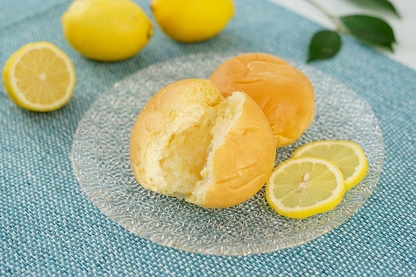 【株式会社八天堂】「くりーむパン 瀬戸内レモン」をオンラインショップで発売、広島県産のレモンを使用したみずみずしいジャムがさわやかな味わい