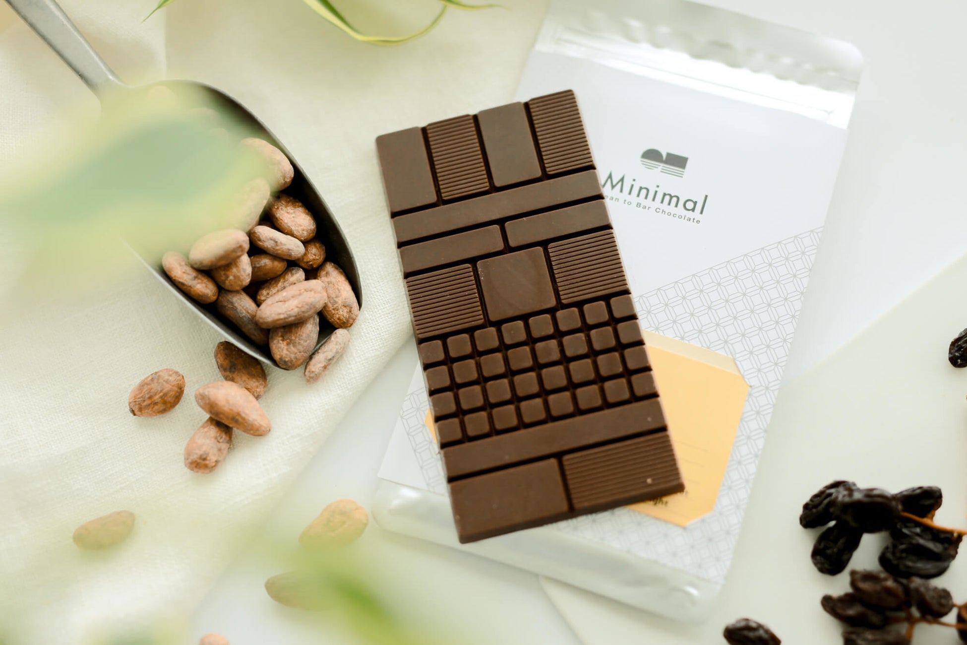 Minimalより春限定の板チョコレート登場。カカオ豆と砂糖のみで表現する、レーズンのような味わい「SEASONAL シエラネバダ 61％」4月1日発売