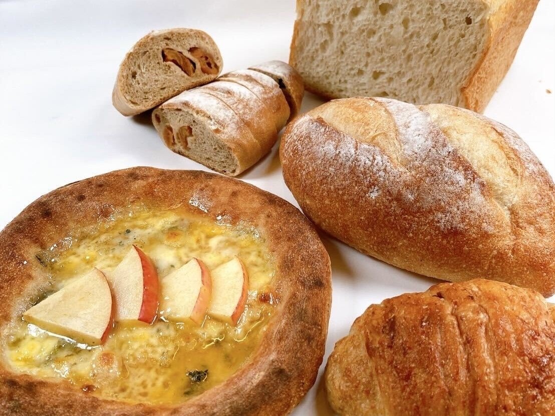 ～地産地消の取り組みを拡大～R Baker 8店舗が、地域の名産品を使ったパンを3月より順次販売