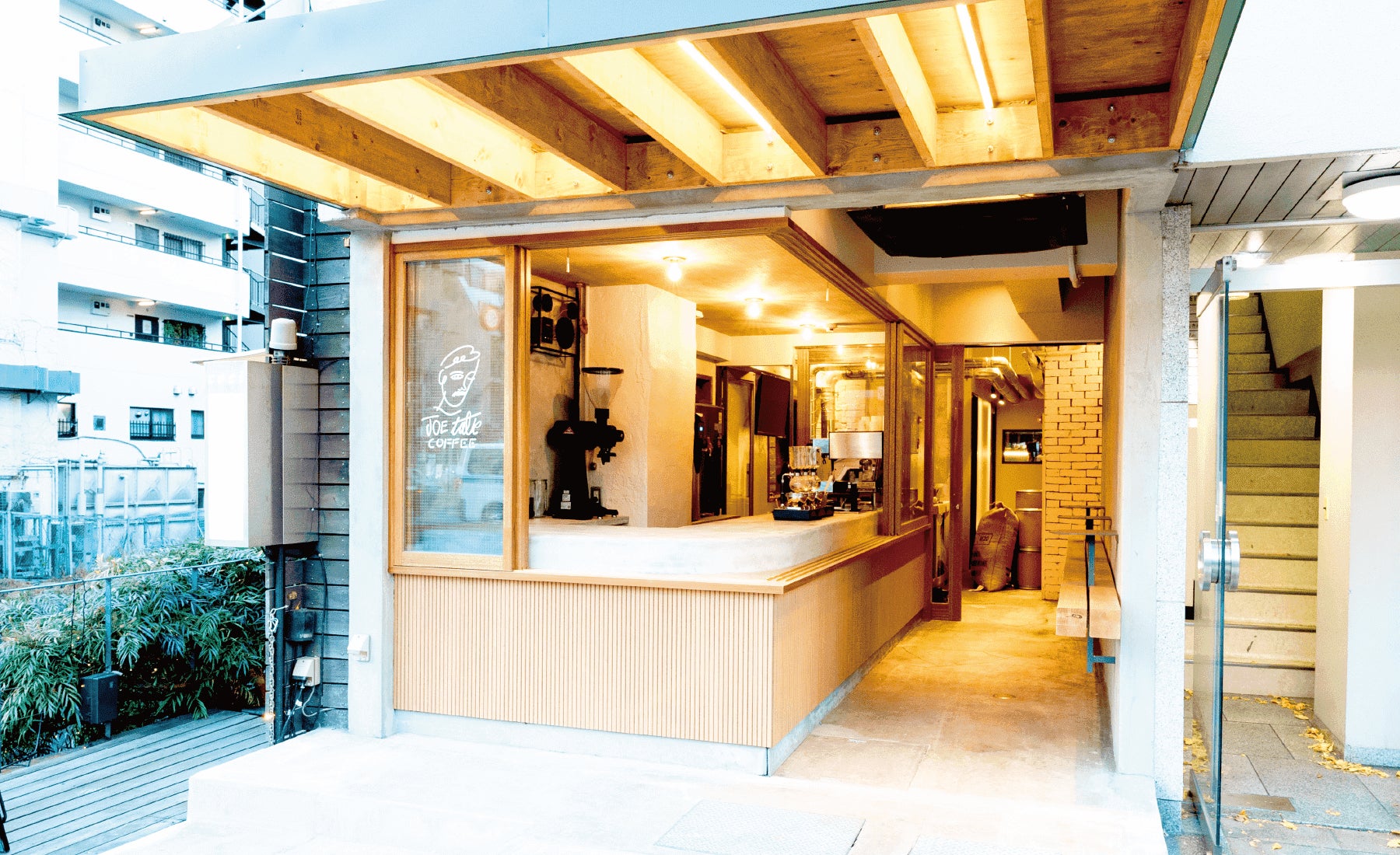 シェフパティシエこだわりのスイーツを定番から新作までテイクアウトで楽しむスイーツコレクション