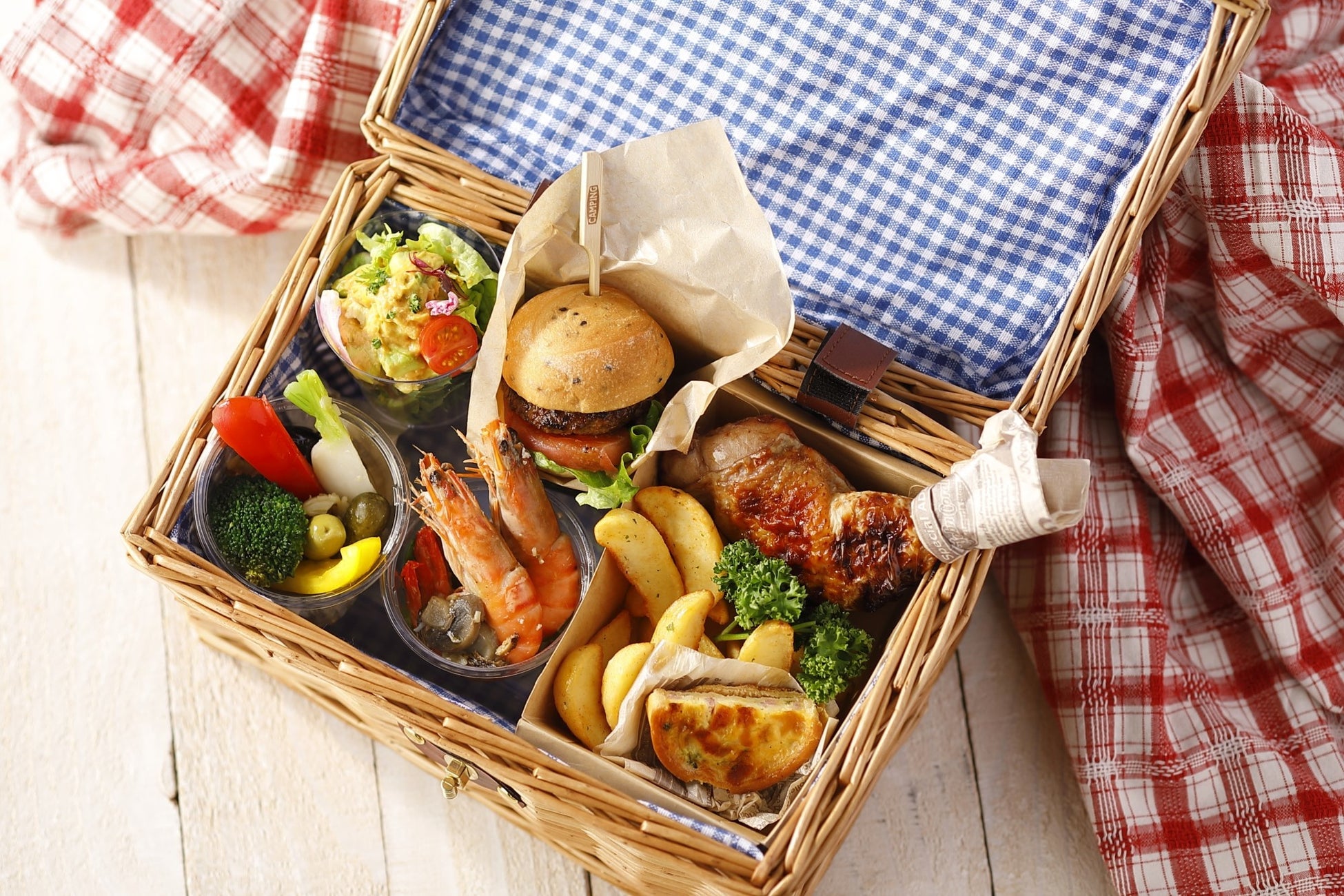 母の日は、家族揃ってスシローぜ！母の日のお持ち帰りはネット注文が断然お得！対象条件※のもとでご注文いただくと“400円引き”に！