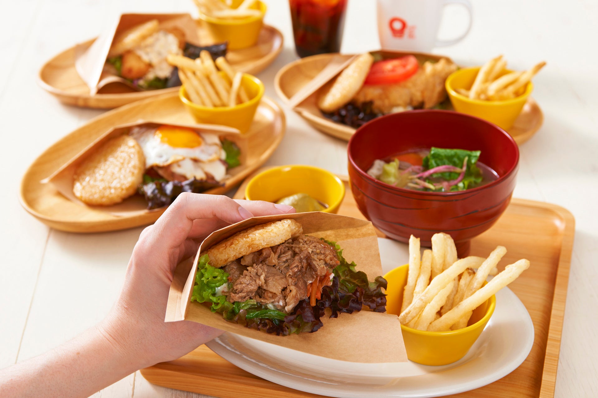 プレミアムドッグフードを展開するブランドFoodie Dogs TOKYO_大人気のおやつシリーズ、九州の規格外野菜のさつまいもをアップサイクル_新商品『焼き芋のおやつ』が登場