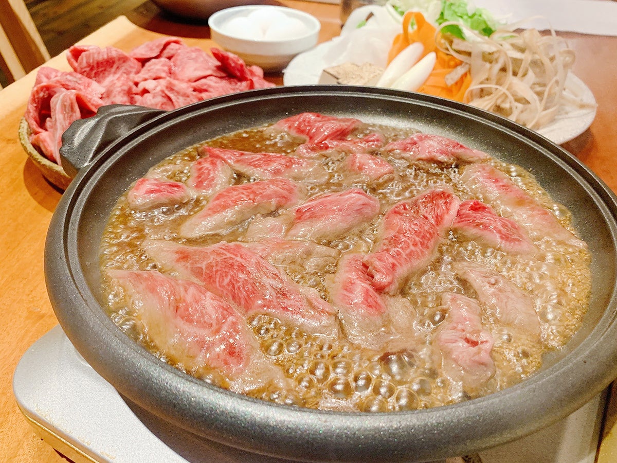 ワインの消費でモルドバ共和国の救援活動をサポート
あなたの一杯が、ウクライナ難民を支援する
『1 glass, for people!』プロジェクト始動