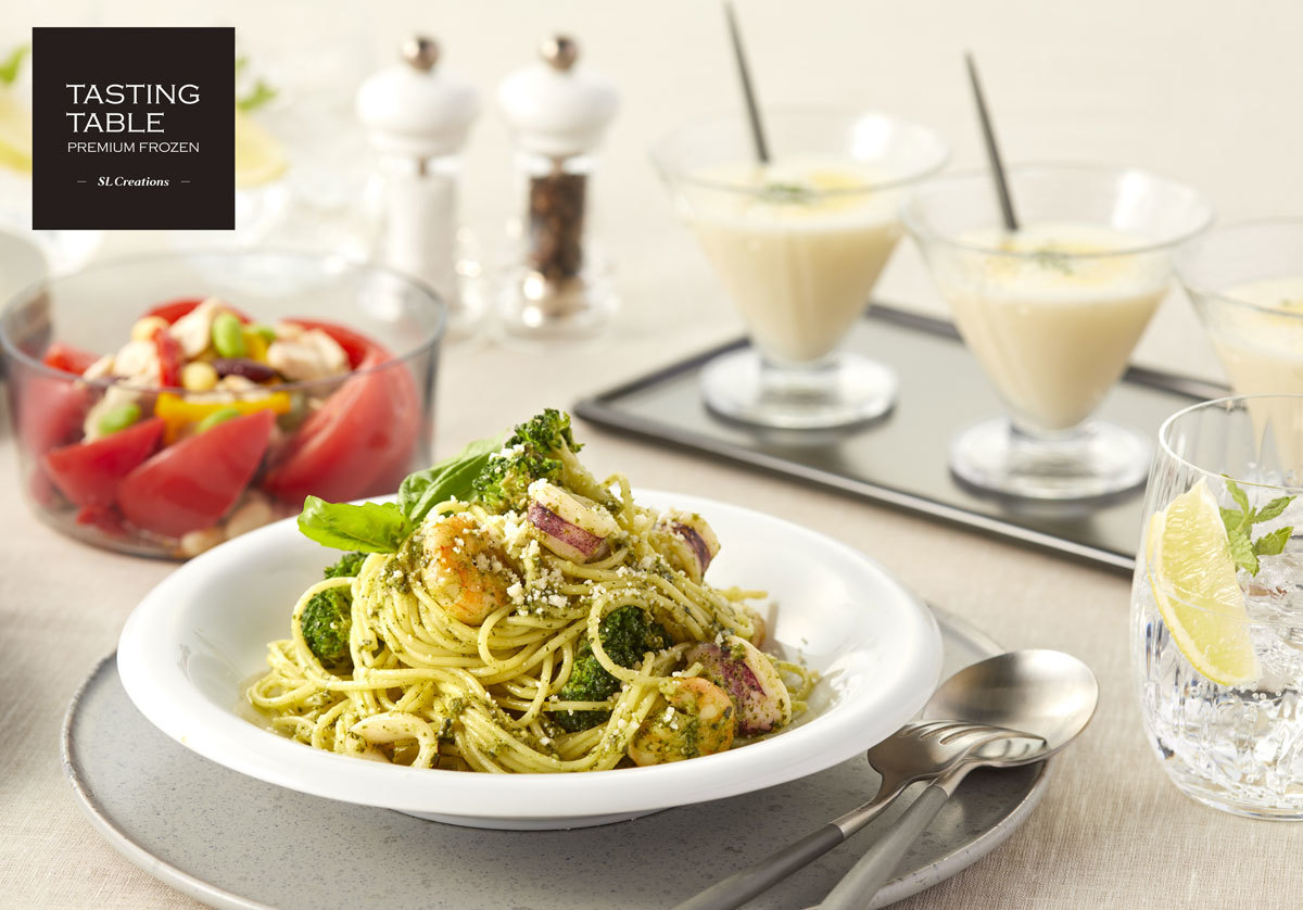 美術作家 渡辺おさむによる展覧会「日本ガラパゴス製菓史」が
自由が丘にて4月29日(金)～5月5日(木)に開催