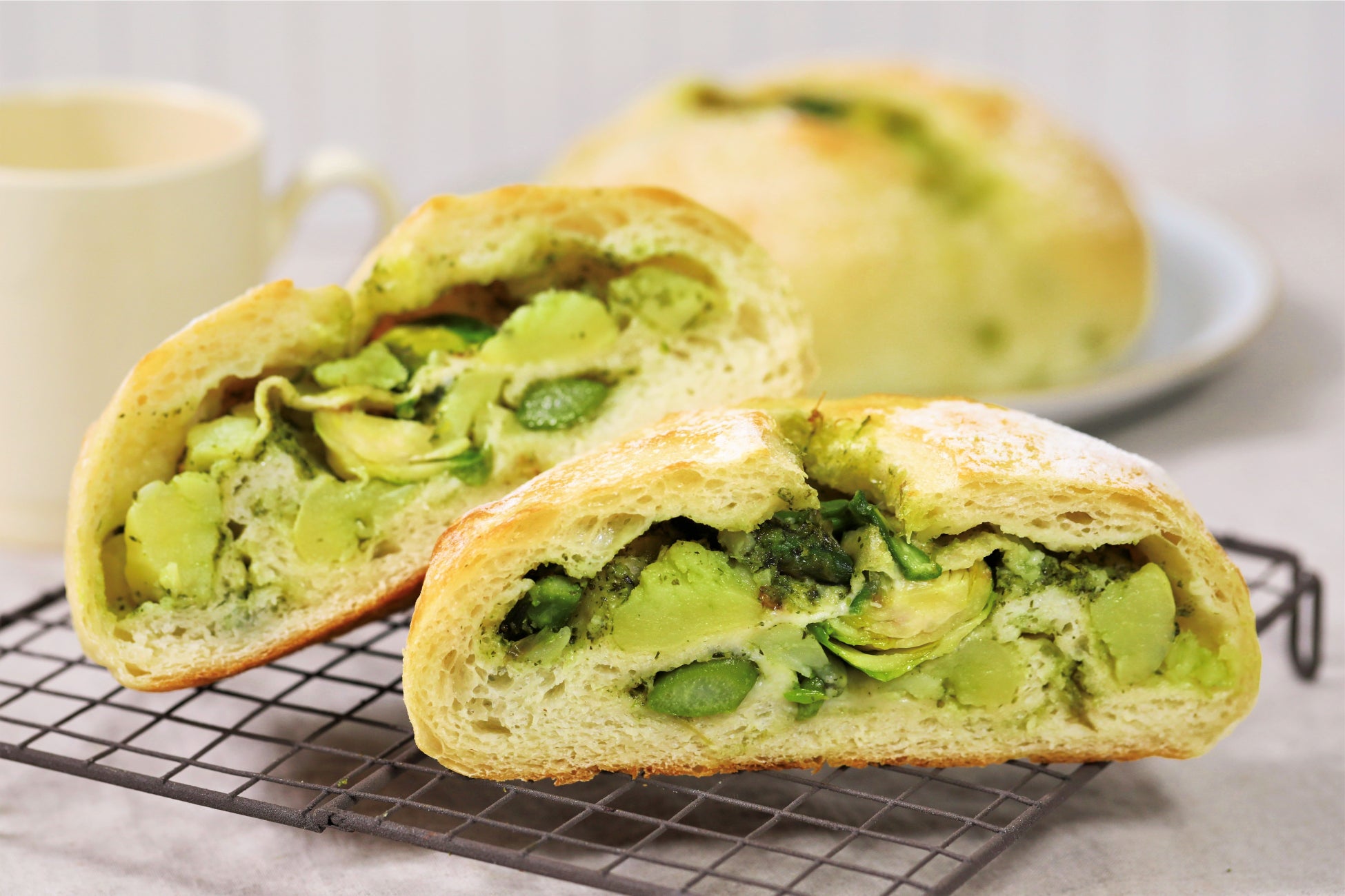 【アマン東京】黒糖やカシスなど彩り豊かなプティシューと旬の食材によるセイボリーを楽しめる『プティシュー アフタヌーンティー』を期間限定で提供