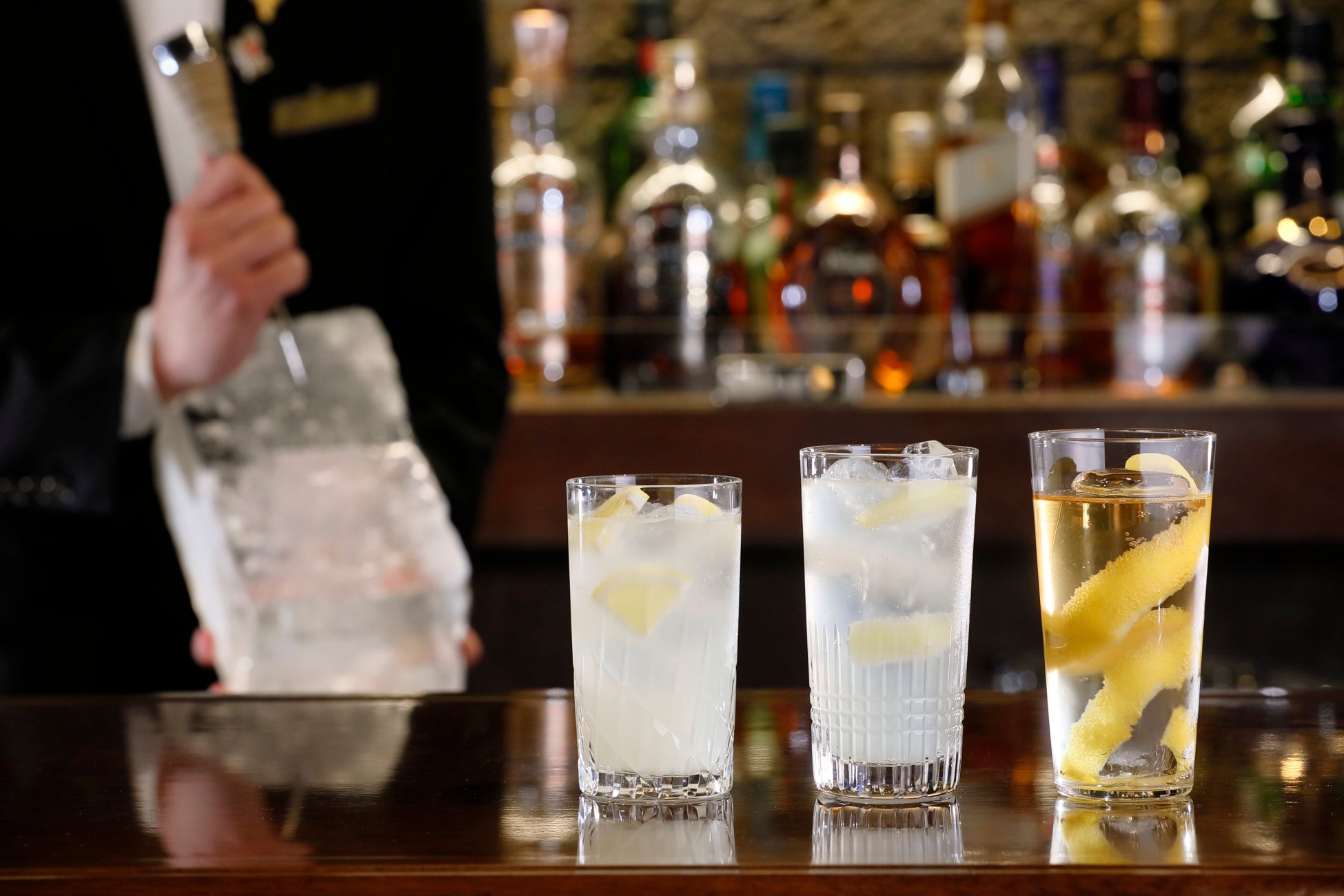 通常の約3倍!生地を108層に織り込んだ〈究極に繊細な口あたり〉『嵜本のクロワッサン』3種を販売いたします。