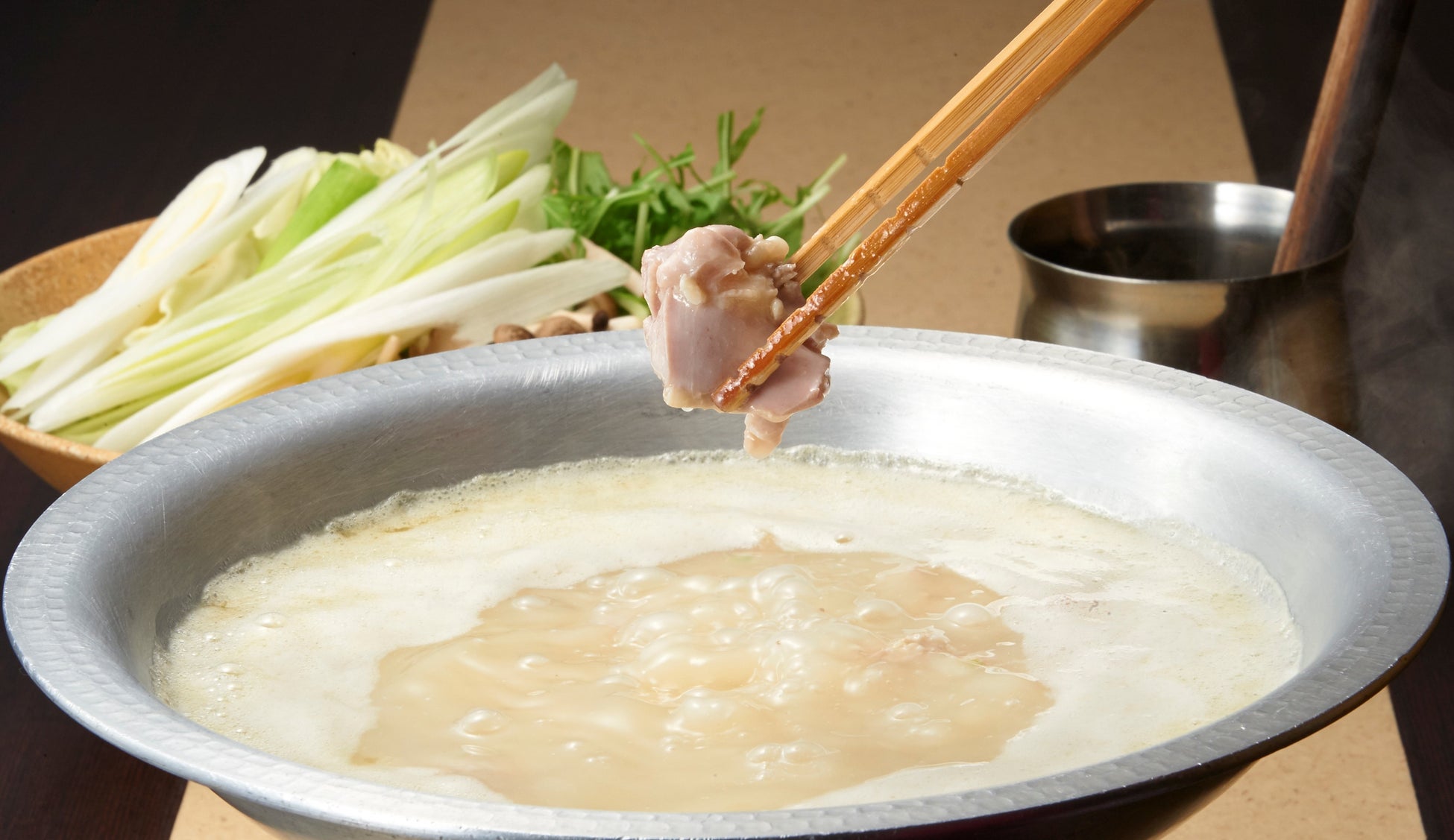 ブルガリ イル・リストランテ ルカ・ファンティンから、母の日に贈るスペシャルなタルト Torta di Mele(トルタ・ディ・メーレ)が4月