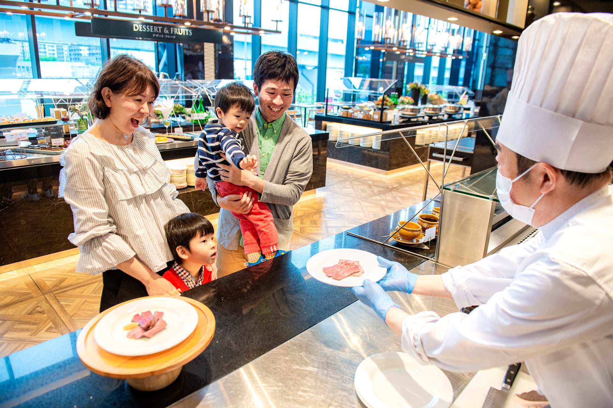 新業態　ステーキとカレーの店『ステーキ＆カレーWOW!!』が4月25日、墨田区吾妻橋にオープン！