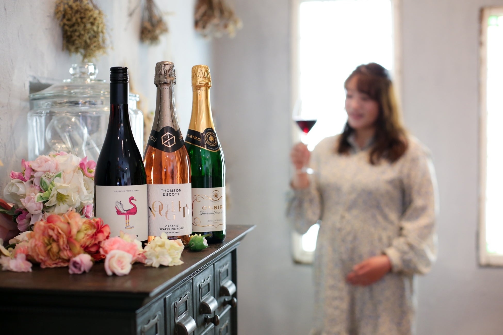 ポスト定期便システムのバトンをつなぎ、日本酒の次はワインを楽しむ。SAKEPSOT運営会社のFARM8と(株)ヘリテージが業務提携し「旅するワインポスト(WINE POST)」をリリース