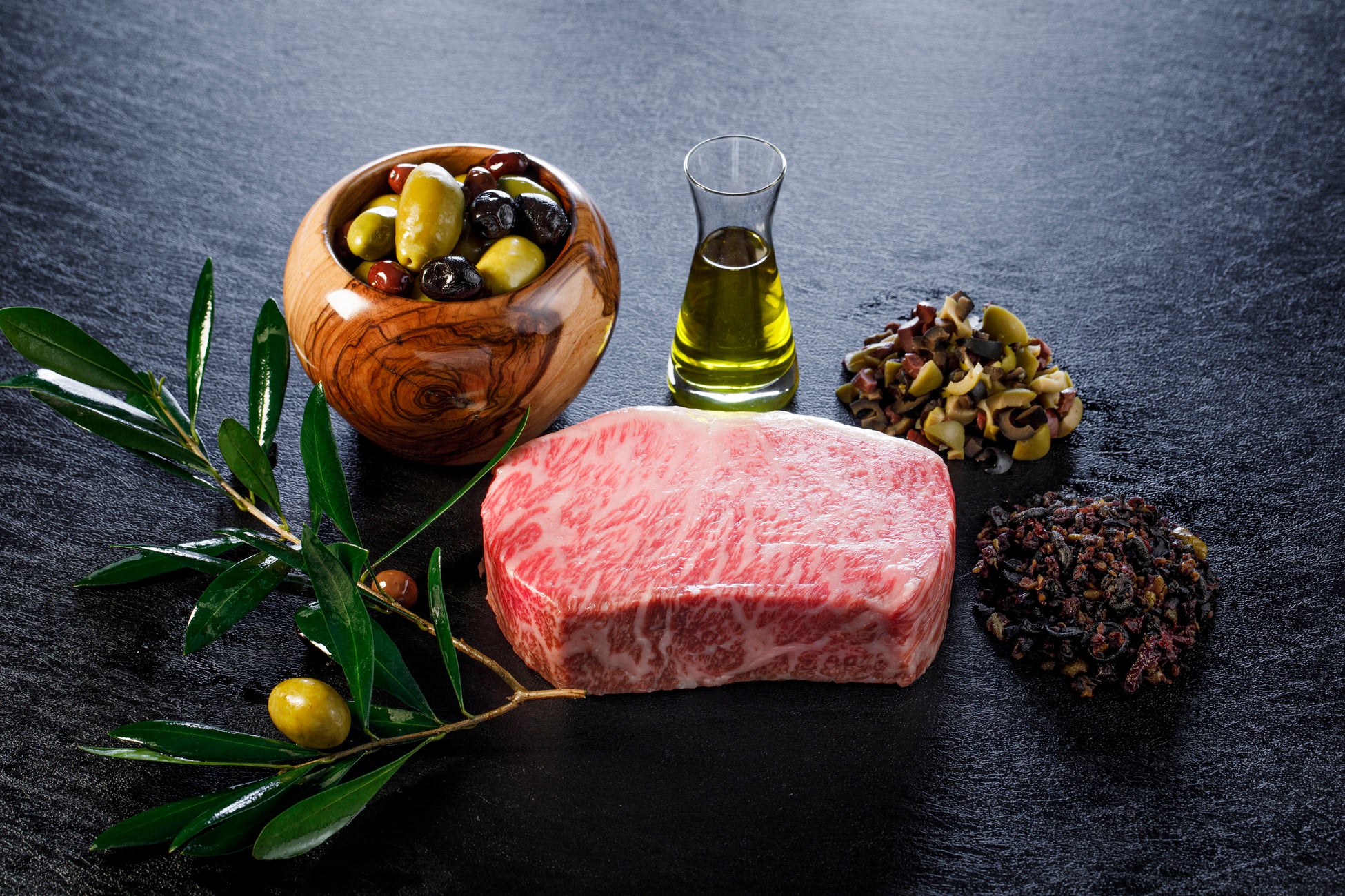 【株式会社ひらまつ】公式YouTubeチャンネルを開設 ~創業40周年記念ムービーを初公開中~