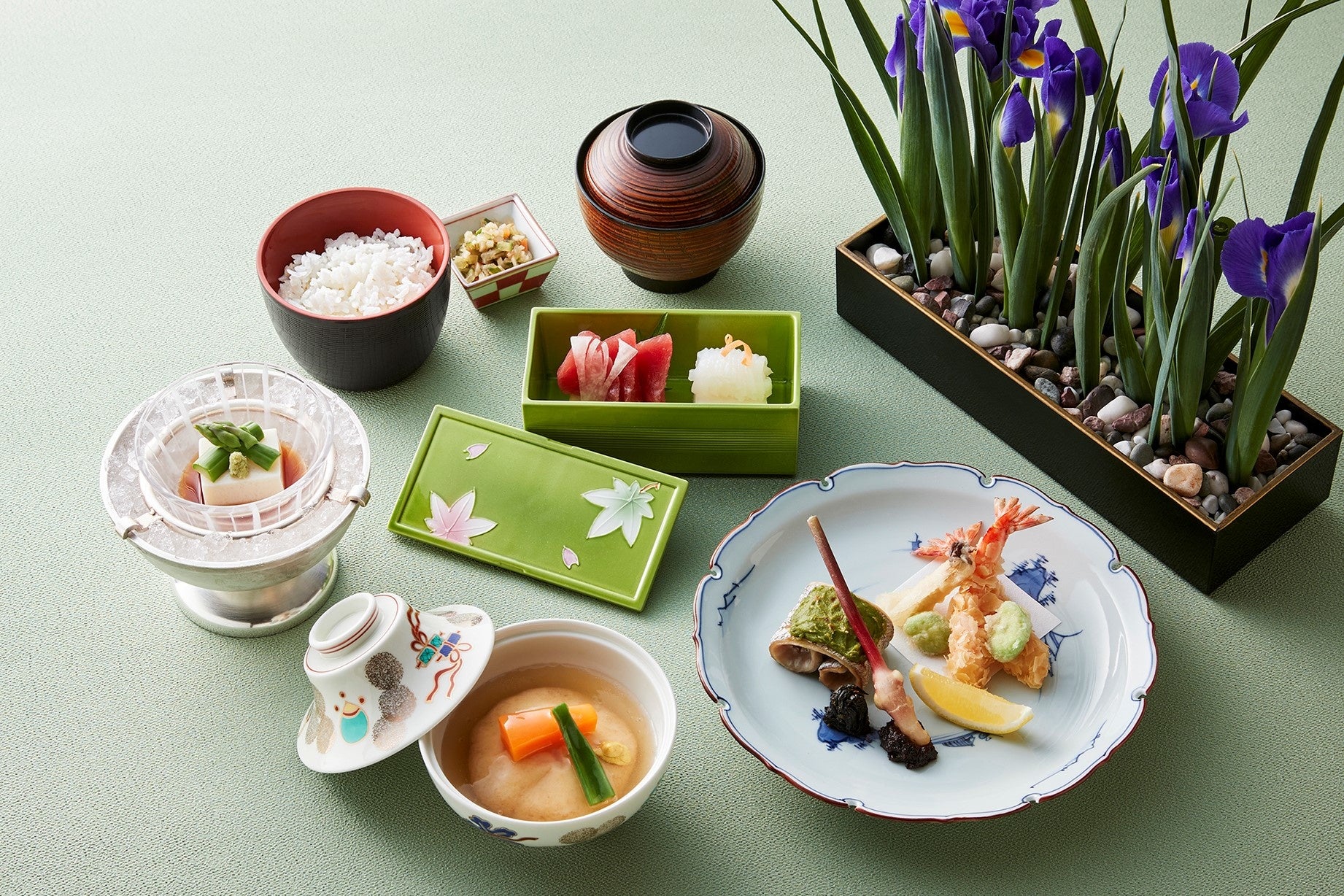 【ロイヤルパークホテル】日本料理「源氏香」にて、月替わりのランチメニュー「季楽御膳」が新登場。
