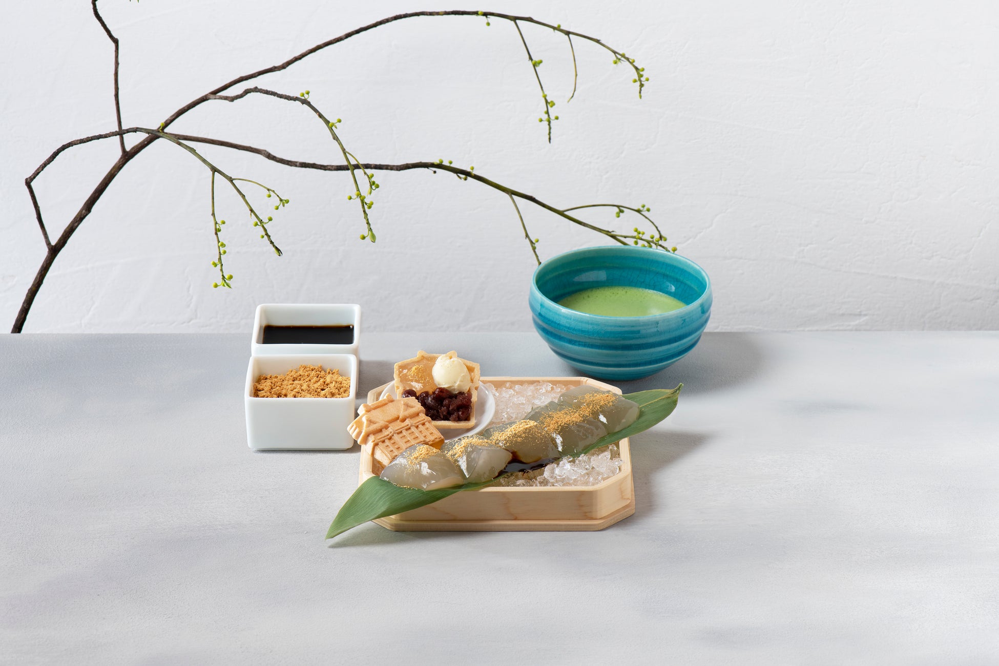 本日発売の小学館『遠野キュイジーヌ──土から考える「とおの屋  要」の米づくり、どぶろく醸造、発酵料理』の出版記念展を、銀座の森岡書店にて開催！