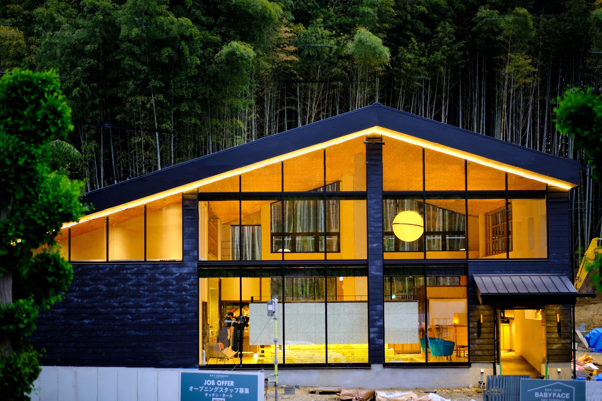 【名古屋】ホテル特製！お祝いの日に、贈呈用に、心華やぐ豪華弁当 『九升寿司弁当“雅”』販売開始