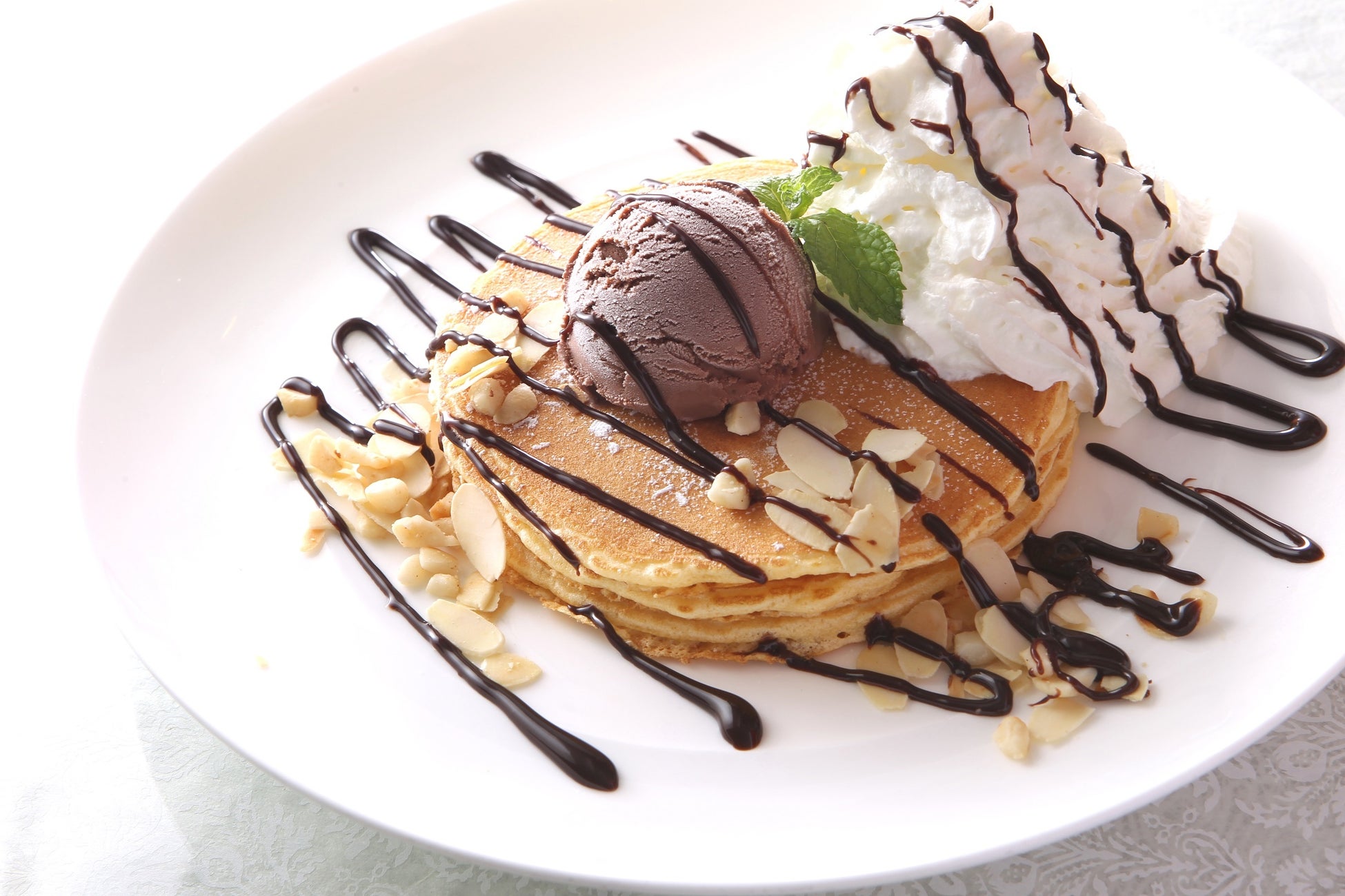 暑い夏をジョイフルメニューで乗り切ろう!! 夏フェア「みなぎる食欲グルメ」が登場!!