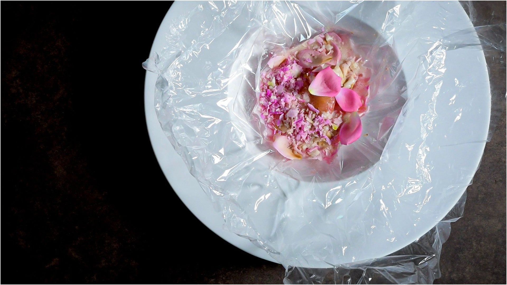 6月8日は復刻メニュー「大戸屋のコロッケ３種盛り定食」が半額に！65周年記念「大戸屋ごはんの日」スペシャルアプリクーポンを発行