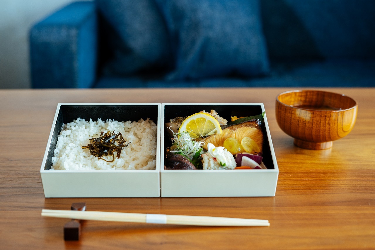 ソフトクリーム専門店カフェ「DAIMYO SOFTCREAM」
真夏の青空のようなフォトジェニックな新商品が登場!
ソフペチーノ「スピルリナヨーグルト」発売!