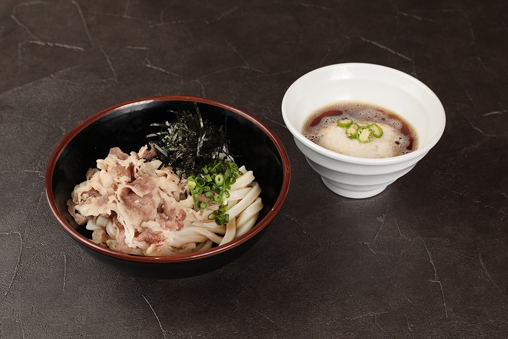 つけ麺スタイルの肉つけうどん店「うつけ」季節の彩りメニュー「牛肉とろろつけうどん」