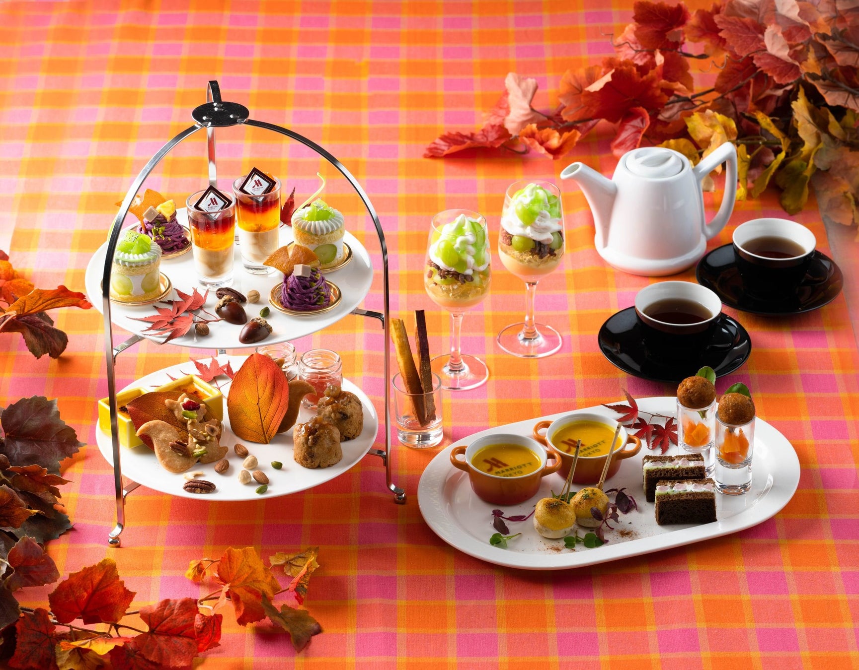 東京マリオットホテル 紅葉色づく品川・御殿山でたしなむ「Garden Party」―「Vegan Afternoon Tea -Autumn-」を発売
