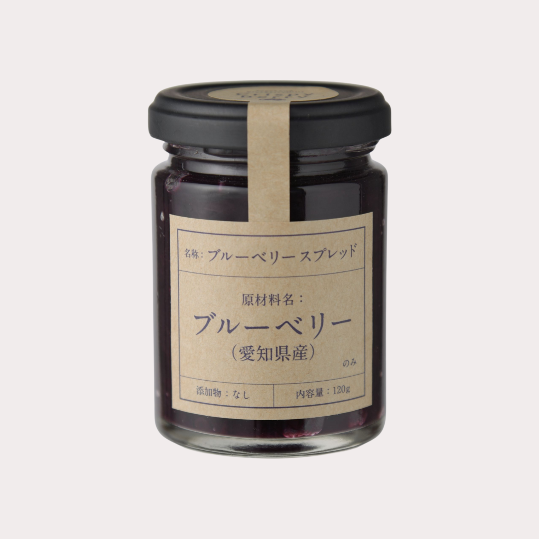 和栗と洋栗のモンブラン食べ比べ。名産高級和栗〈やまえ栗〉の“生”モンブランやフランス産洋栗の芳醇モンブランパンケーキなど多彩なモンブランスイーツ勢ぞろい！ビブリオテーク「モンブランフェア」開催。