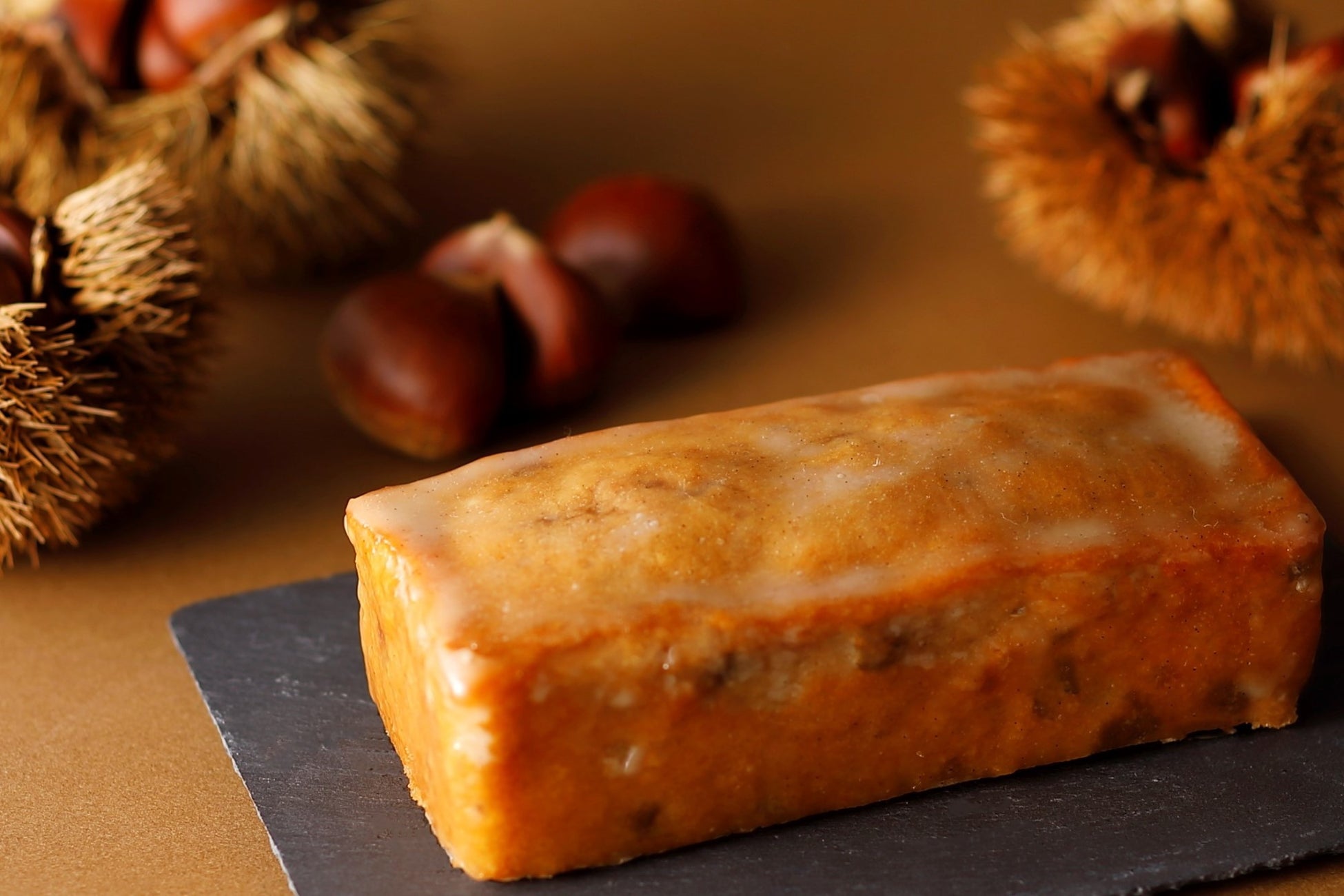 パリ発・美食のトップブランドFAUCHON(フォション)
日本上陸50年記念 新作ケーキ『ビズビズ アップルティー』が登場