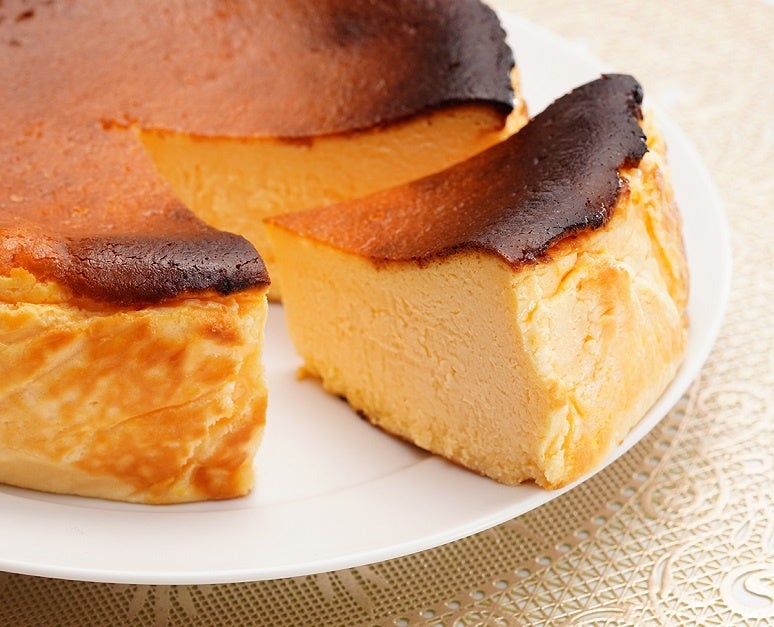 銀座の洋食店「ドンピエール」のコース料理のデザートに出る「バスクチーズケーキ」をお取り寄せ。お店の味をご家庭でも
