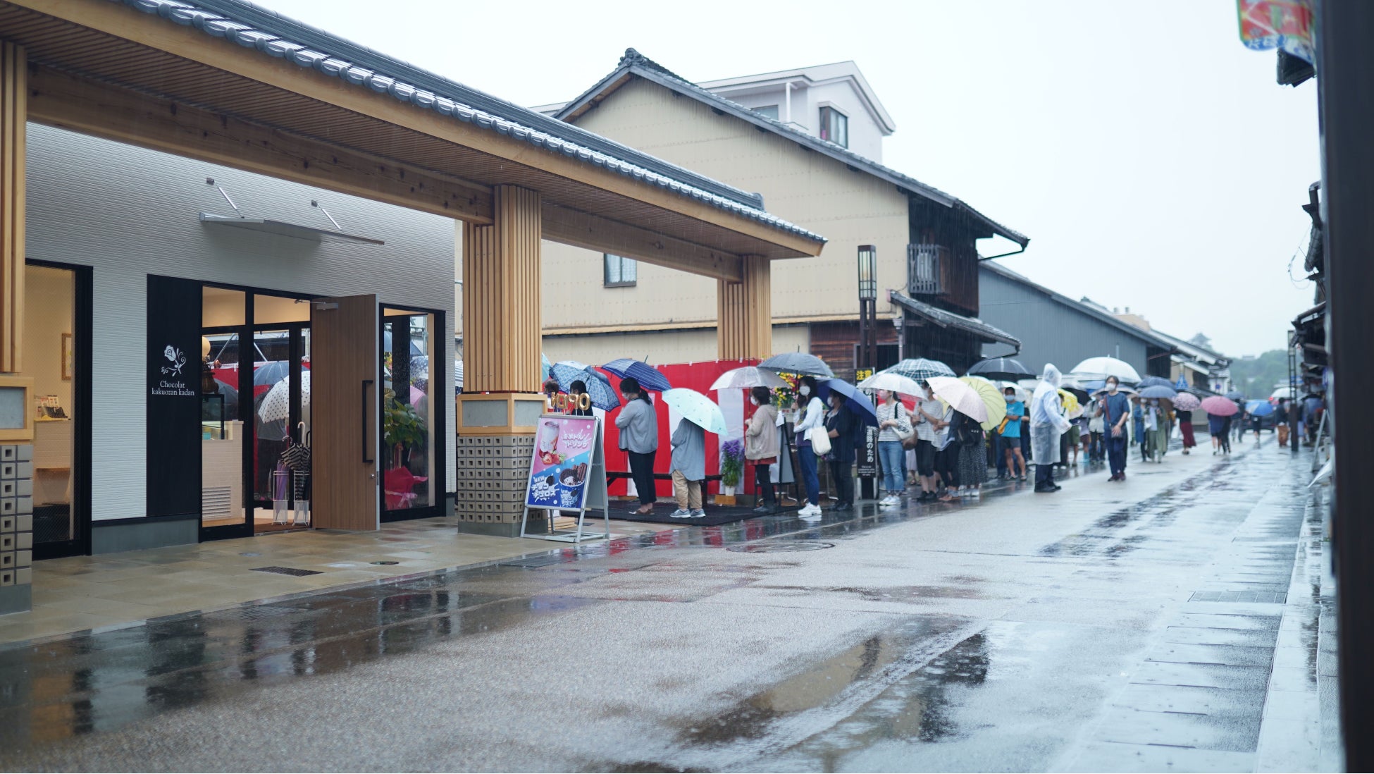 国宝犬山城に話題のわらびもち専門店『甘味処鎌倉』が誕生！秘伝の配合で最高のもっちり感ととろける口溶けを実現！一度食べたら必ず虜になる！