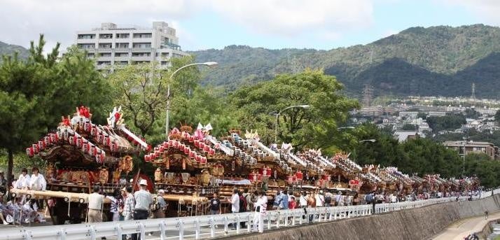 ＼秋のたび福袋／あま～い安納芋に、肉汁あふれる焼小籠包まで！全国の秋のご馳走が大集合！10月14日(金)10:00発売決定！【旅する久世福e商店】