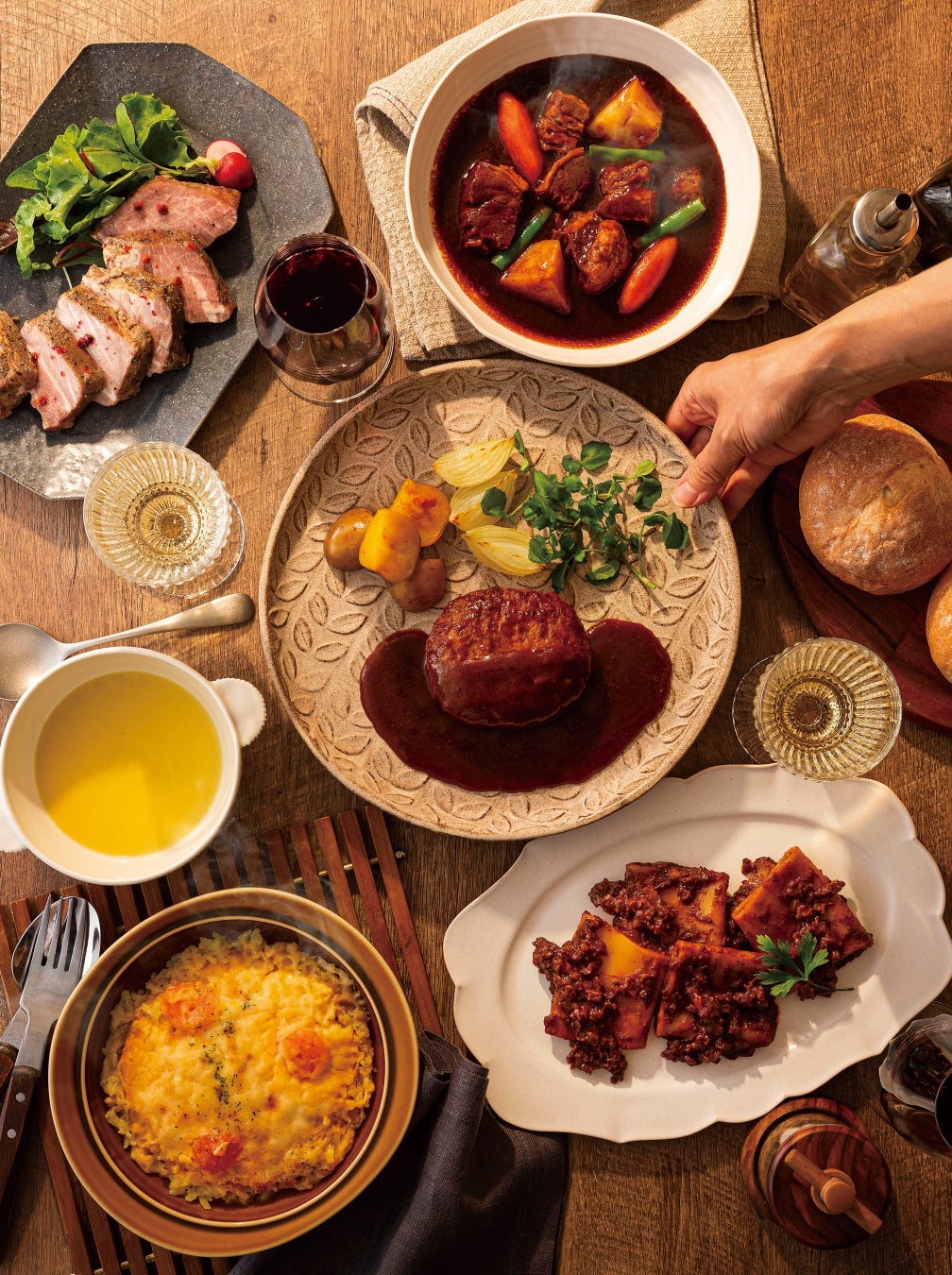 神戸の夜景を眼下に望むホテル内ダイニングで贅を尽くしたクリスマス限定メニュー登場