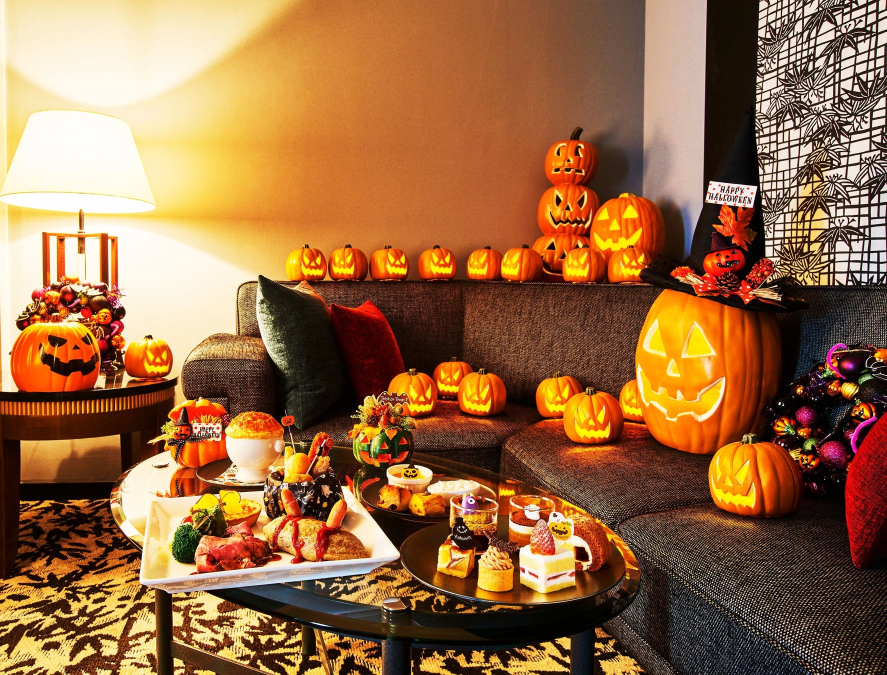 環境負荷の低い冷媒への切替を推進！パティスリー用対面ショーケースPTRシリーズモデルチェンジのお知らせ