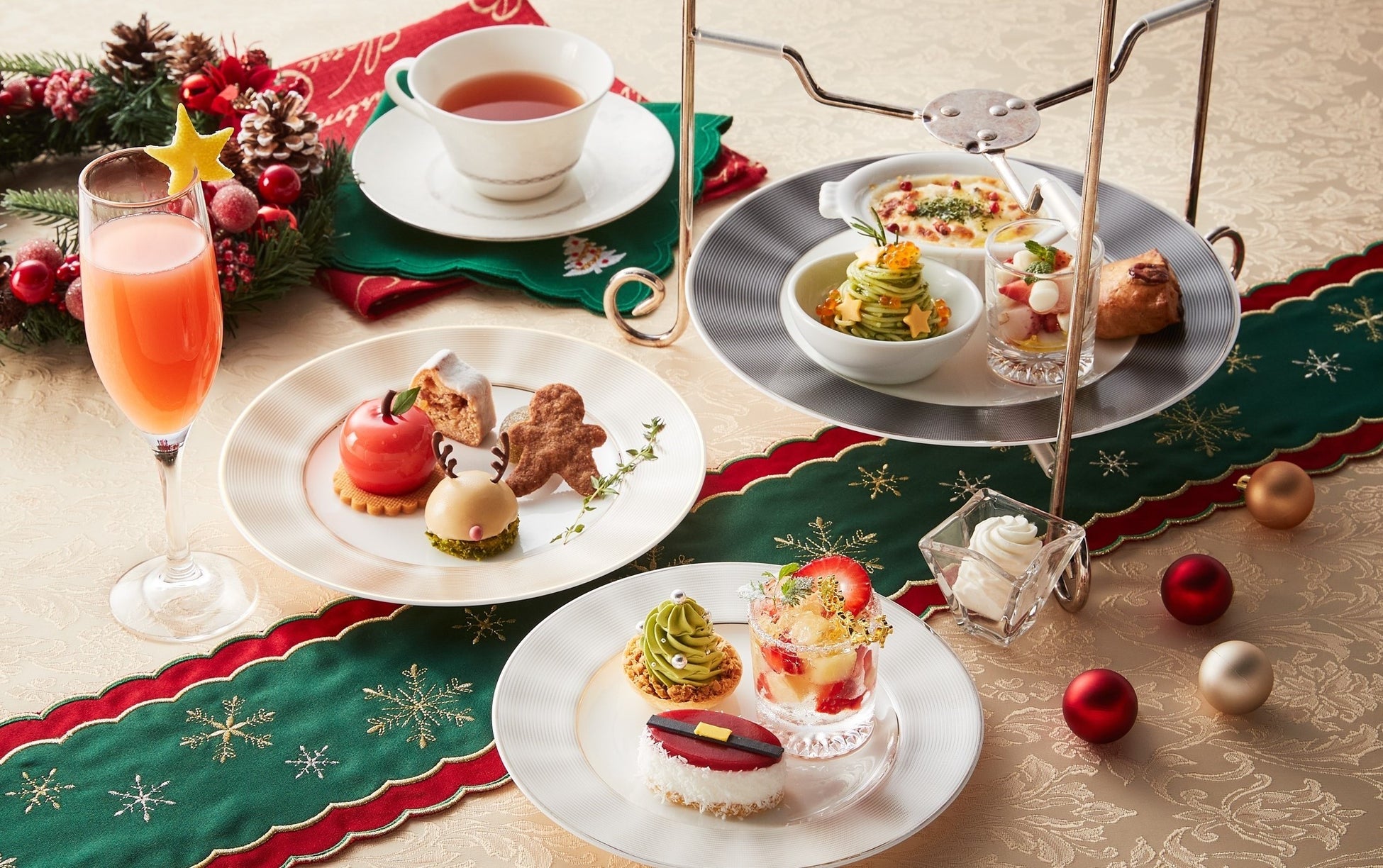 クリスマスを華やかに彩るメニューの数々「クリスマスブッフェ」を開催