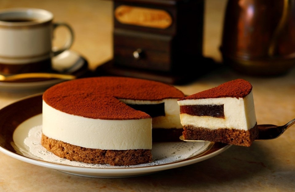 【銀座コージーコーナー】クリスマス限定「ミッキー&フレンズ」をデザインしたプチケーキアソートが、12月2日から販売スタート!