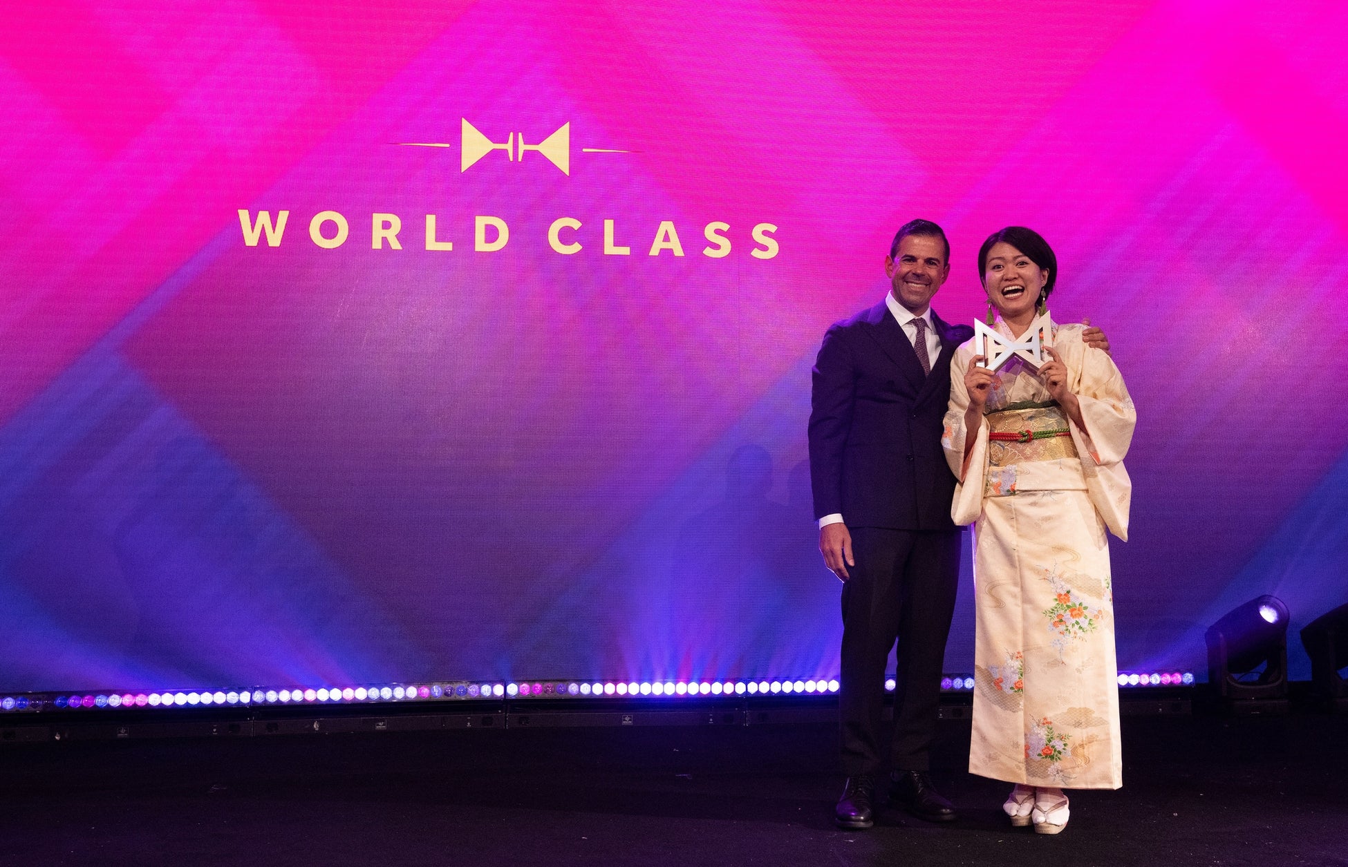 世界一のバーテンダーが決定！「DIAGEO WORLD CLASS 2022」開催！「タンカレー ナンバーテン」チャレンジにて緒方 唯さん（宮崎県/Wine & Bar 麦家）が部門優勝！