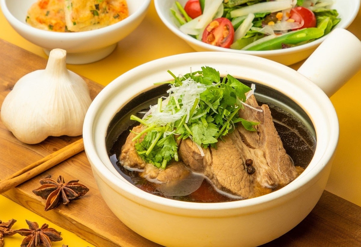 北海道グルメや軽食を販売する自販機を、やわらぎファミリア南郷に初設置！お疲れを癒すホットなメニューをいつでもご提供いたします♪