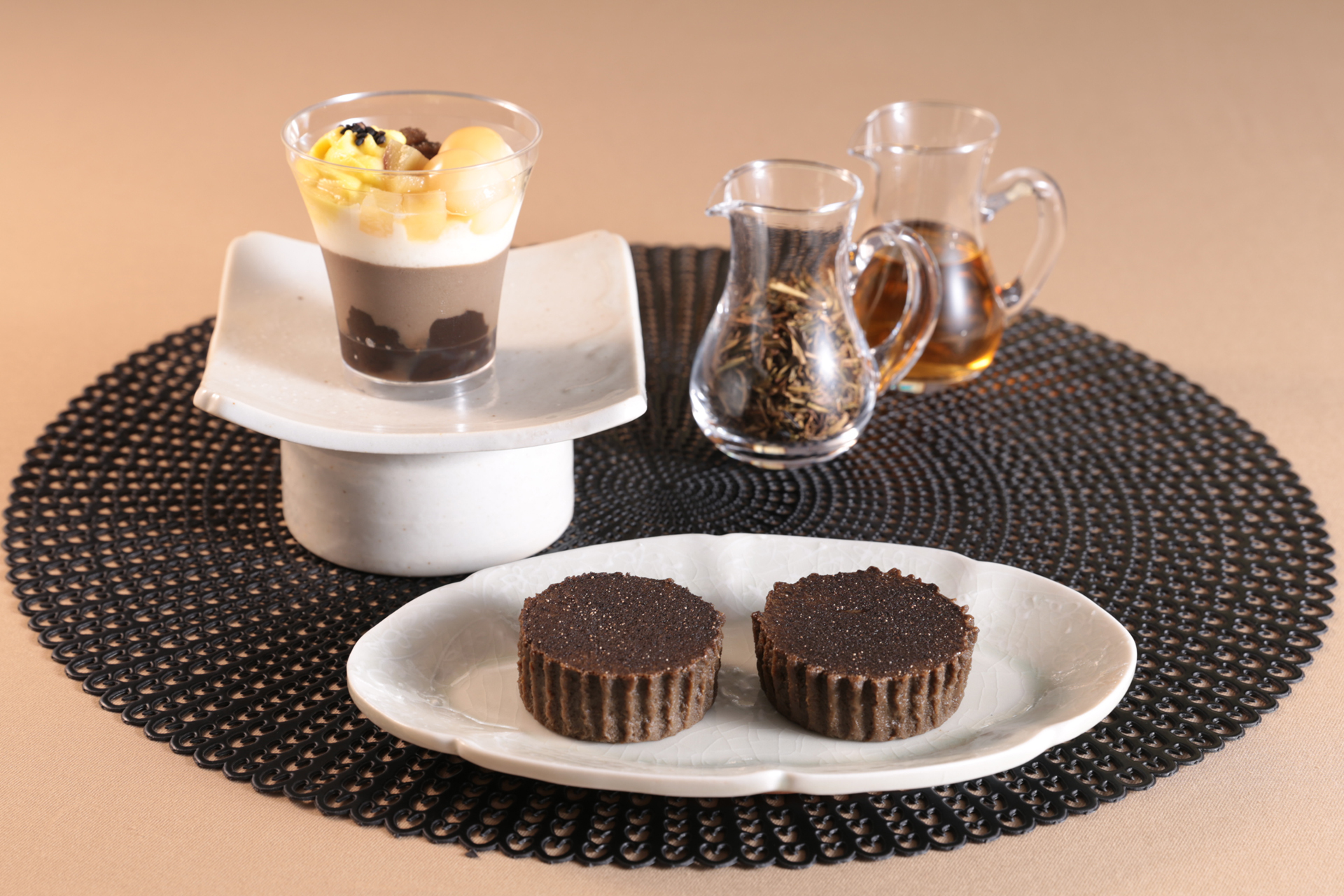 スパイスとバターチキン好きに捧げる、“辛さが選べる”
わがままで贅沢なカレーが10月31日に冷凍通販として新発売！
バターと生クリームをたっぷり使用