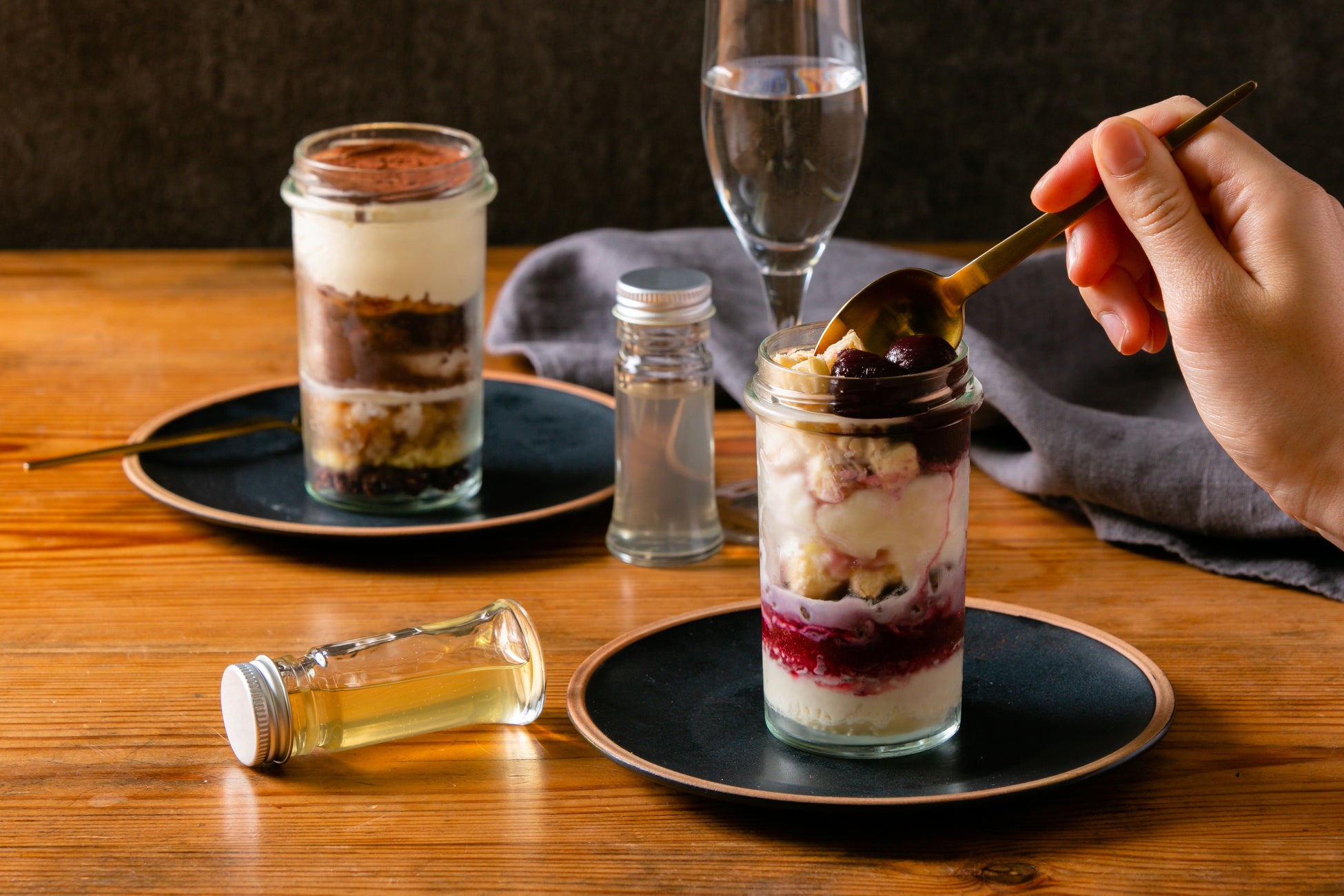 京都・伊藤久右衛門監修の宇治ほうじ茶スイーツ2種が全国で！
11月1日より全国のセブン‐イレブンにて販売開始