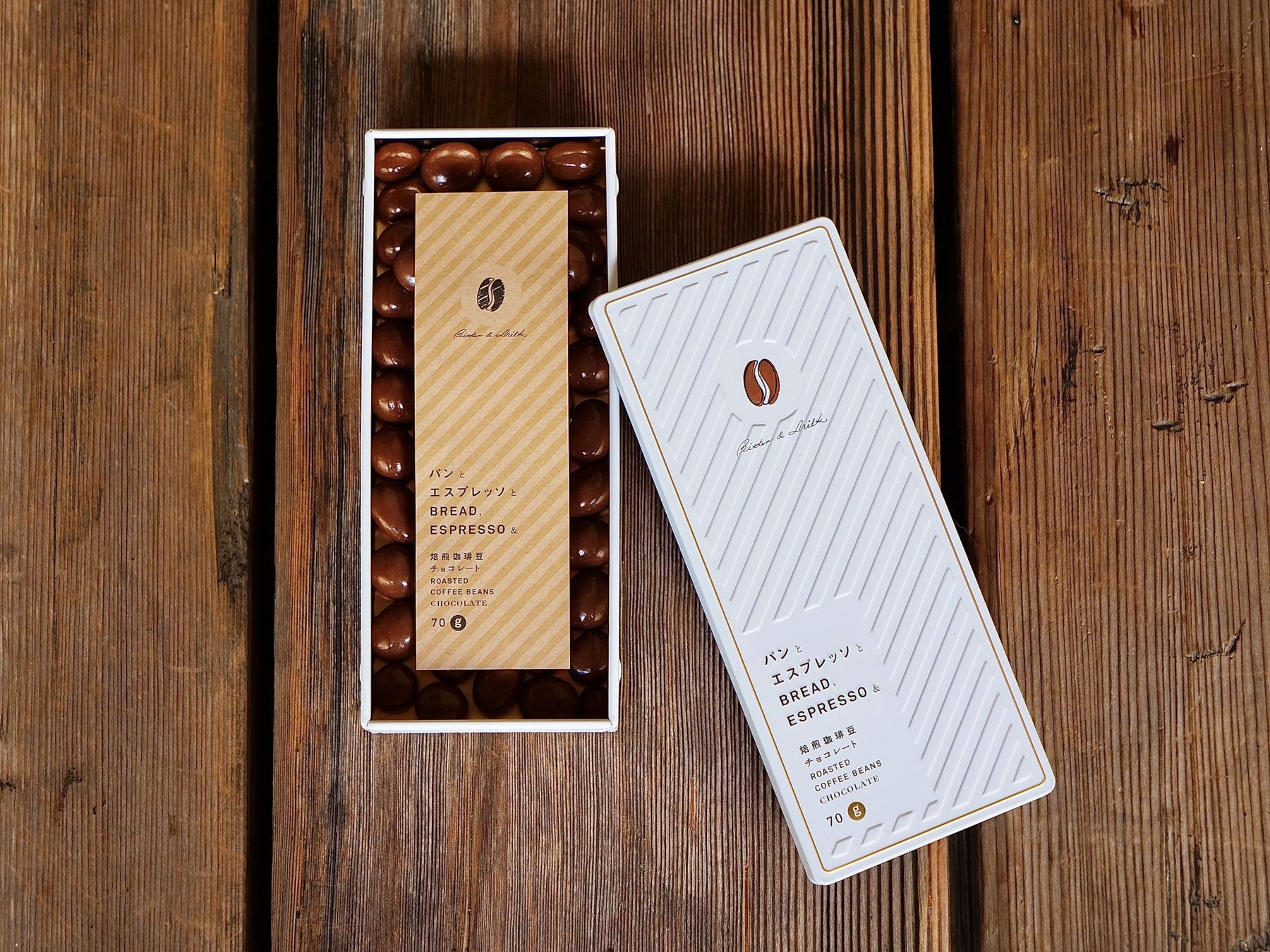 スワンカフェ&ベーカリー羽田CHRONOGATE店にて沖縄黒糖を使用したデザートの販売が開始されます