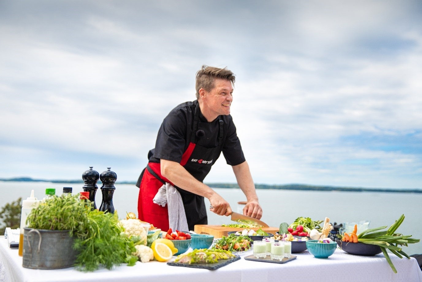 【ペッパーランチ】背徳グルメ誕生!ハンバーグ×ステーキ×ガーリックライスを一度に楽しめる「ペッパーMVPトリオ」がテイクアウト・デリバリー限定メニューとして新登場!