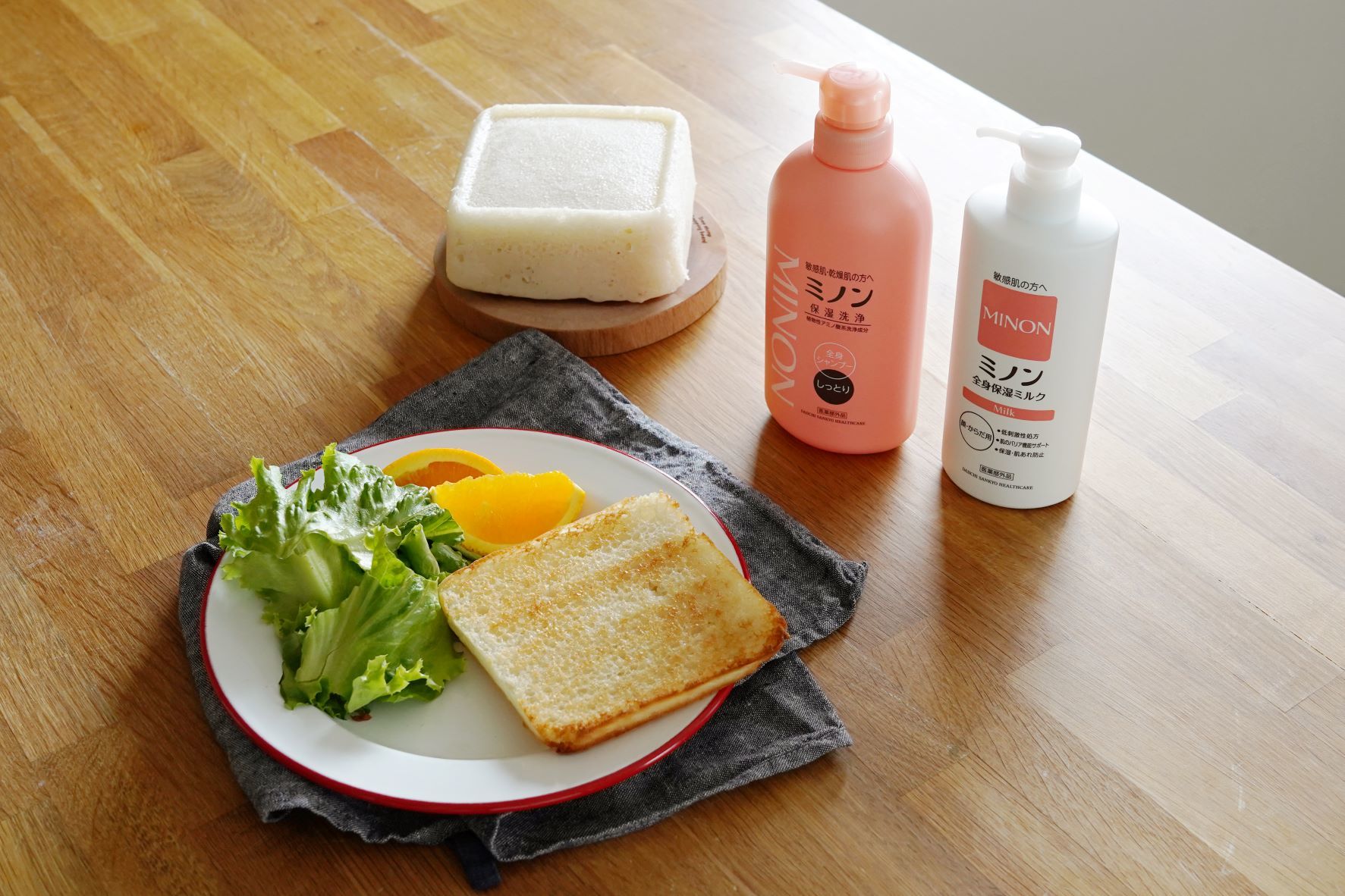 カキと一緒に、サクッと一杯！アトレ恵比寿「シロノニワ」内に「カキバル －カキとワインと冬レモン－」が、11/15より期間限定オープン！！