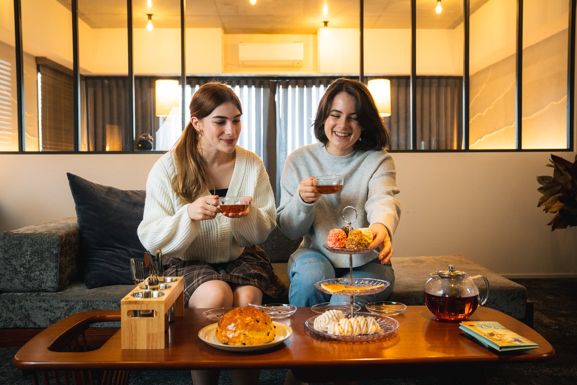大正から続く京都屈指のタバコ店「吉田タバコ店」を
喫茶店へと再生するクラウドファンディングを11/7に開始！