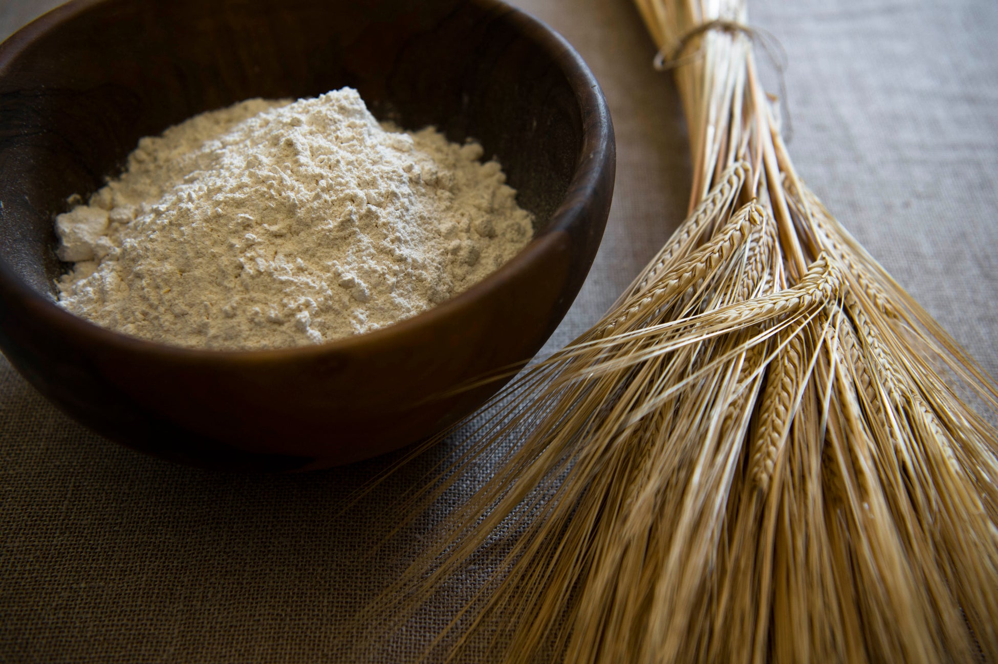 ☆3周年記念☆【TOKYO CROWN CAT 】より「アニャバーサリー3段缶」を限定販売いたします！