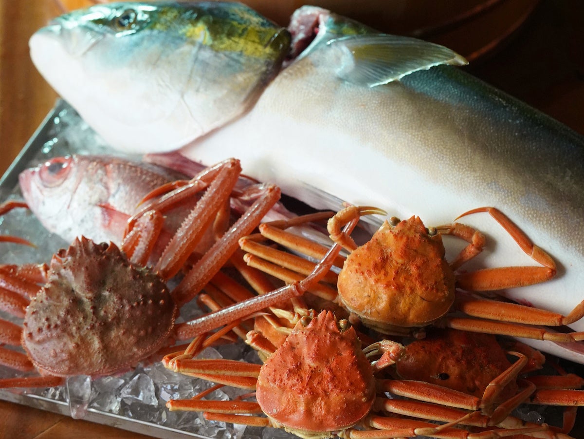 麺屋はなび南新宿店OPEN２周年記念。名古屋発祥の「台湾まぜそば」に肉厚チャーシューをのせた「チャーシュー台湾」が、なんと1,000円（税込）！！