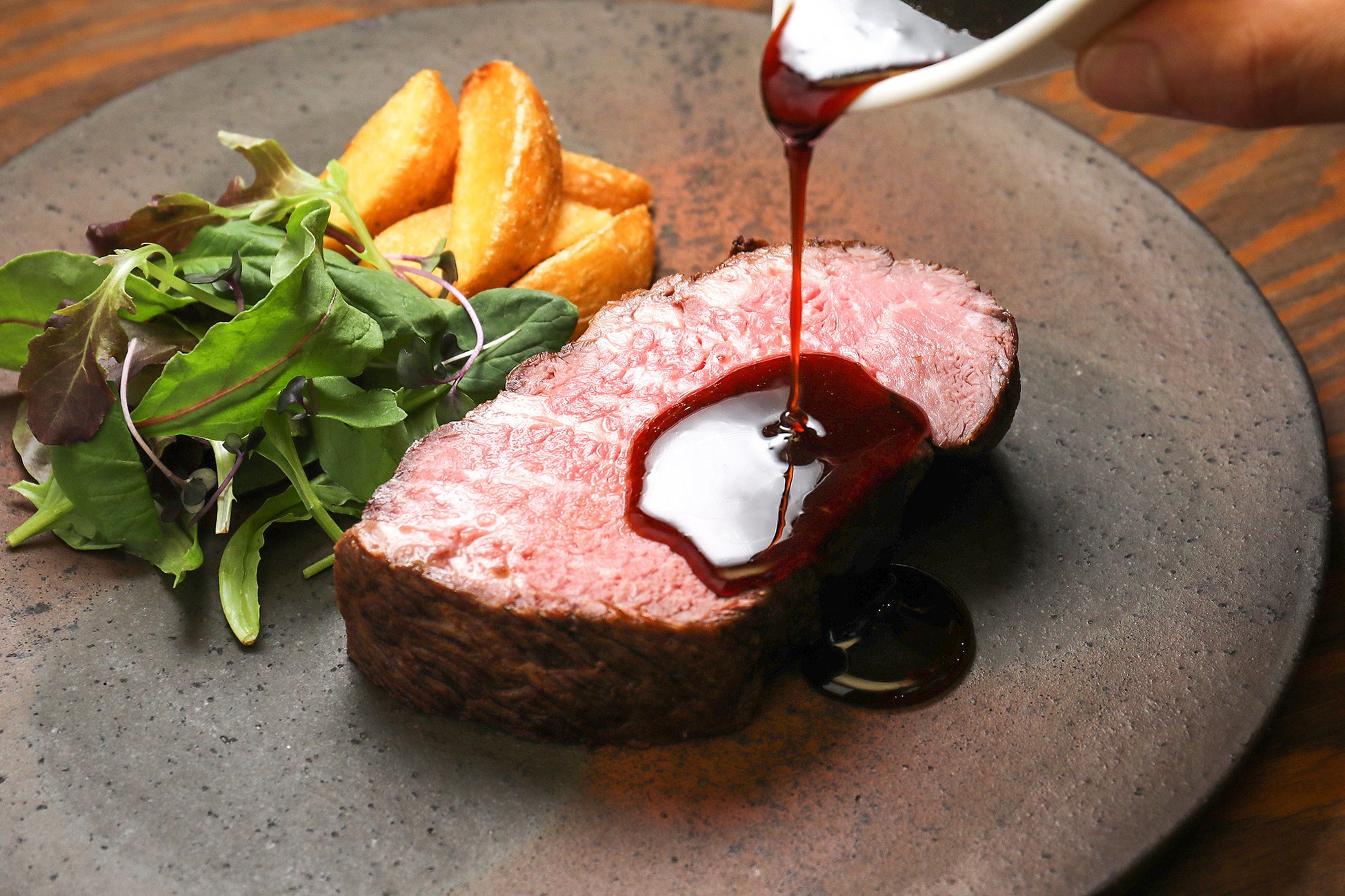 ホリデーシーズン限定 「クリスマスリースのティラミスラテ」&「ベリーとピスタチオのクリスマスジェラッテ」11/29（火）発売