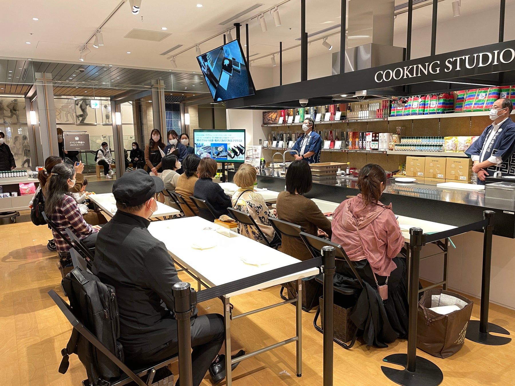 オンライン飲み会・イベント向けのフードデリバリー「ごちクル deli BOX」にミシュラン店「sio」のチーズケーキ登場!