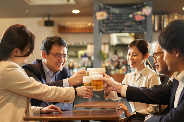 飲み会で社内コミュニケーションを取っている人はわずか8.2％